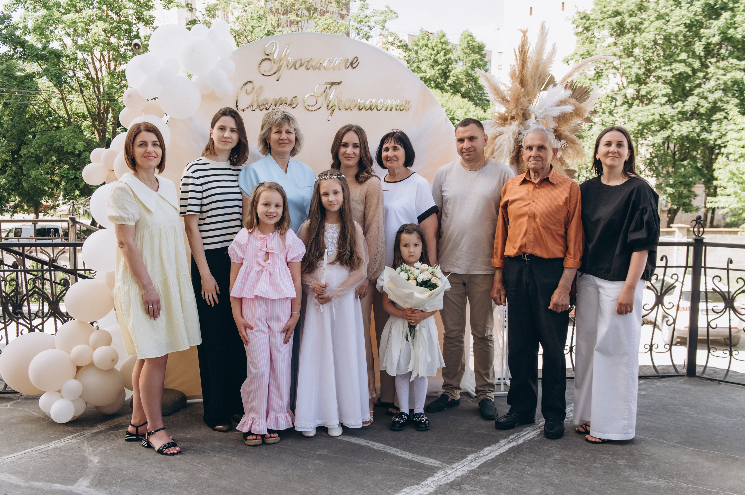 Фотосесія Причастя Тернопіль церква Св Михаїла, фотограф на Причастя Тернопіль, фотосесія Літургії Причастя Тернопіль. Сімейний, дитячий та індивідуальний фотограф в м. Тернопіль, м. Львів