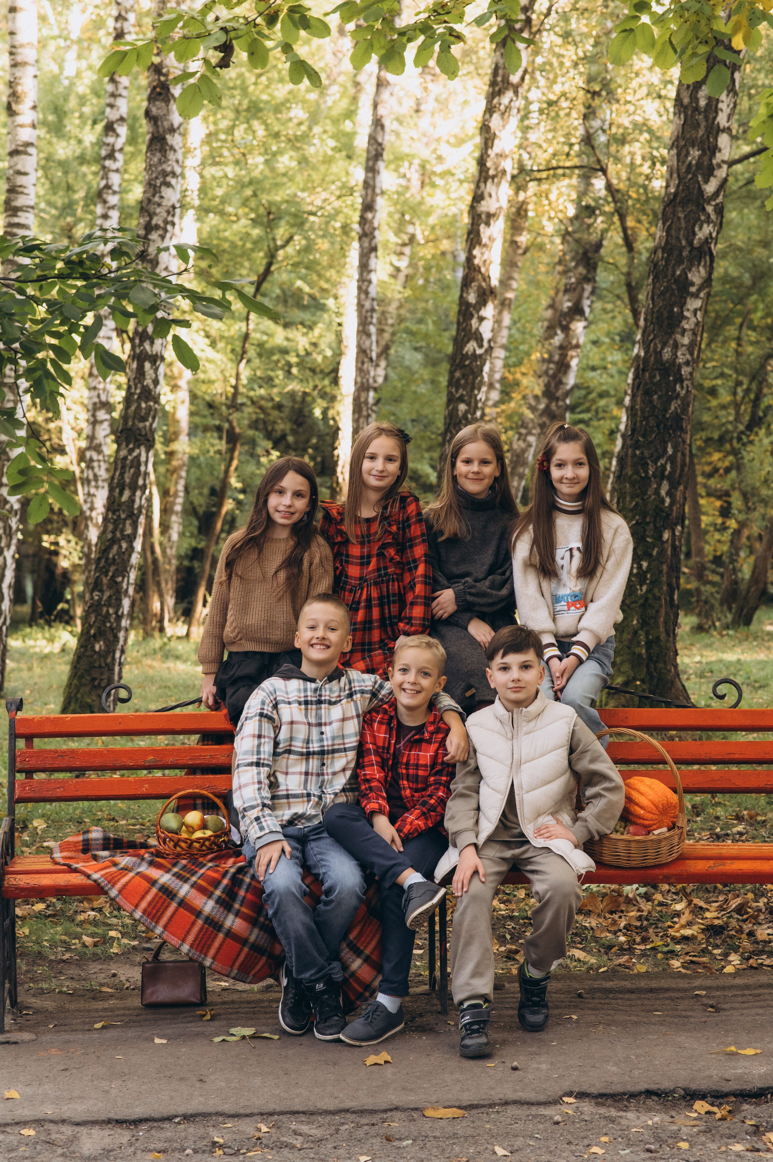 Шкільна фотосесія на віньєтки Тернопіль, шкільні альбоми, фотосесія випускників Тернопіль, випускний альбом, фотограф випускний Тернопіль. Сімейний, дитячий та індивідуальний фотограф в м. Тернопіль, м. Львів