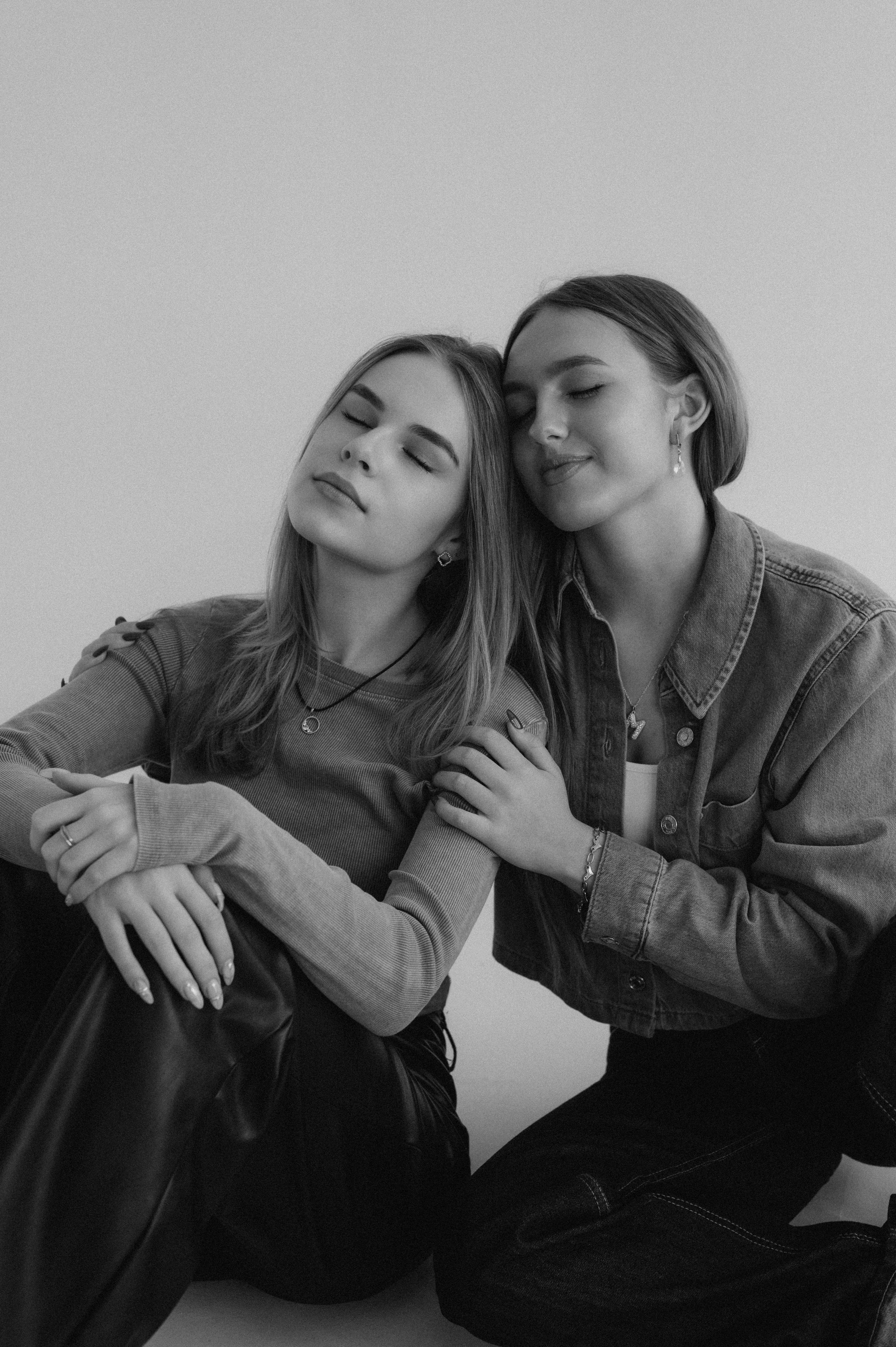 Фотосесія випускників, фотосесія на віньєтки Тернопіль, випускники Тернопіль, випуск 2025. Сімейний, дитячий та індивідуальний фотограф в м. Тернопіль, м. Львів