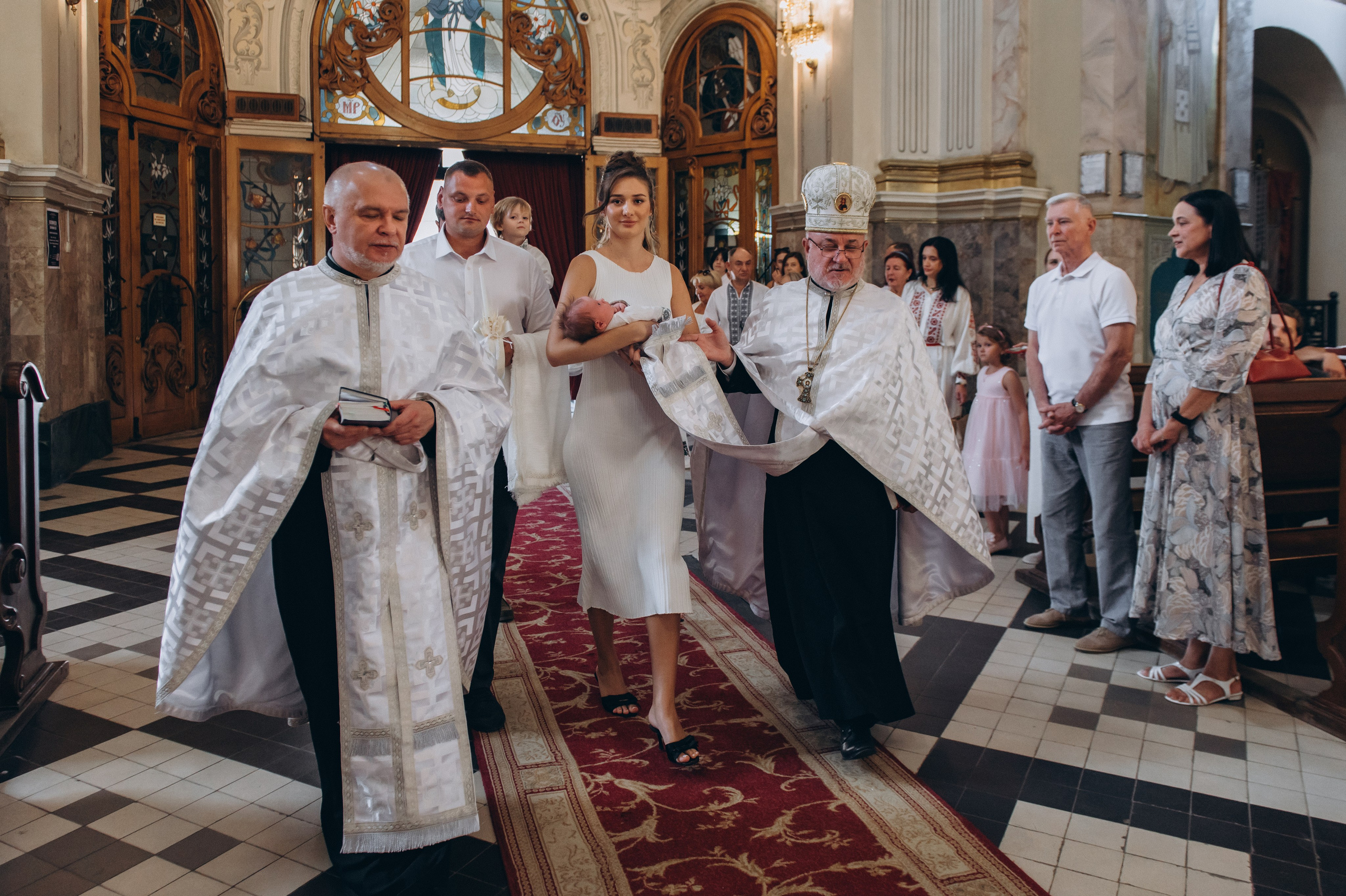 Фотосесія Хрещення Тернопіль, фотосесія хрестин Тернопіль, Катедра Тернопіль, фотосесія хрещення катедра. Сімейний, дитячий та індивідуальний фотограф в м. Тернопіль, м. Львів