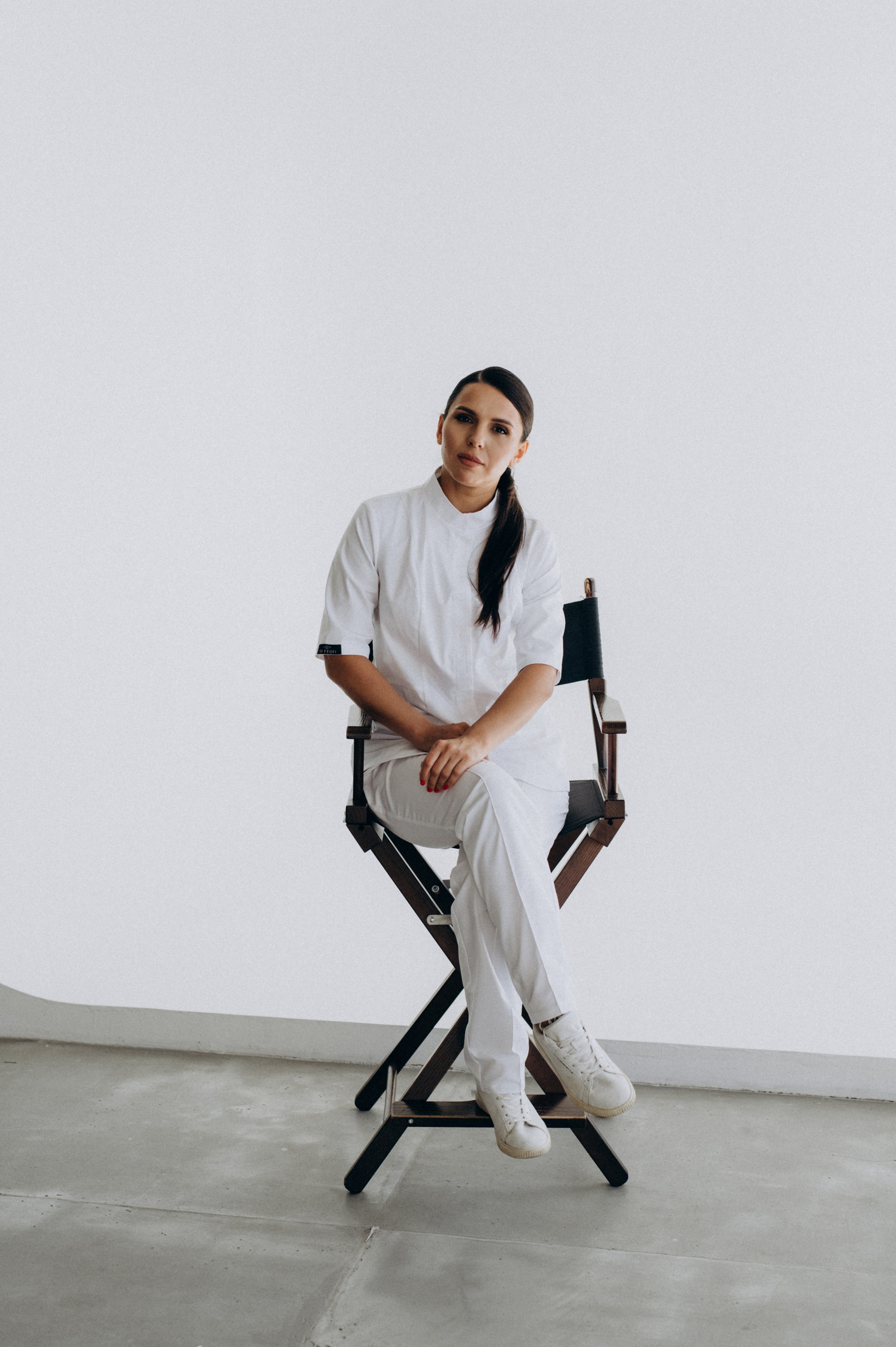 Портретна зйомка Тернопіль, контент-зйомка для лікаря, фотосесія лікаря у студії Тернопіль. Сімейний, дитячий та індивідуальний фотограф в м. Тернопіль, м. Львів