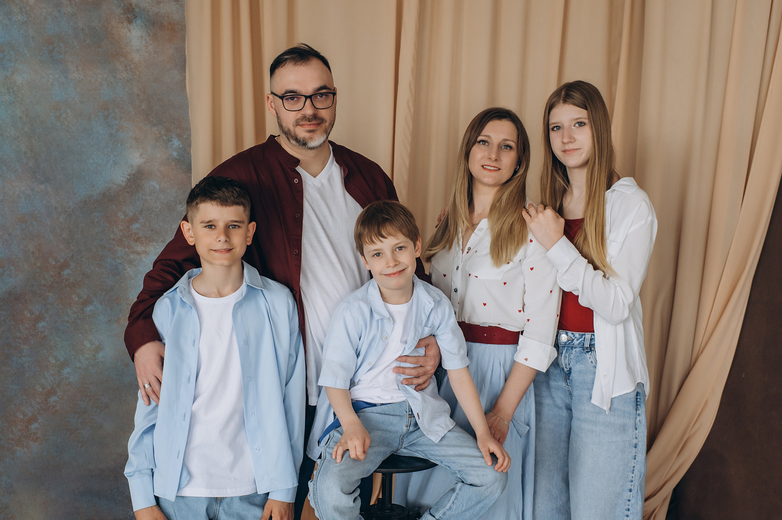 Сімейна фотосесія Тернопіль, сімейний фотограф Тернопіль, сімейна зйомка, фотосесія у студії Тернопіль, зйомка дітей. Сімейний, дитячий та індивідуальний фотограф в м. Тернопіль, м. Львів