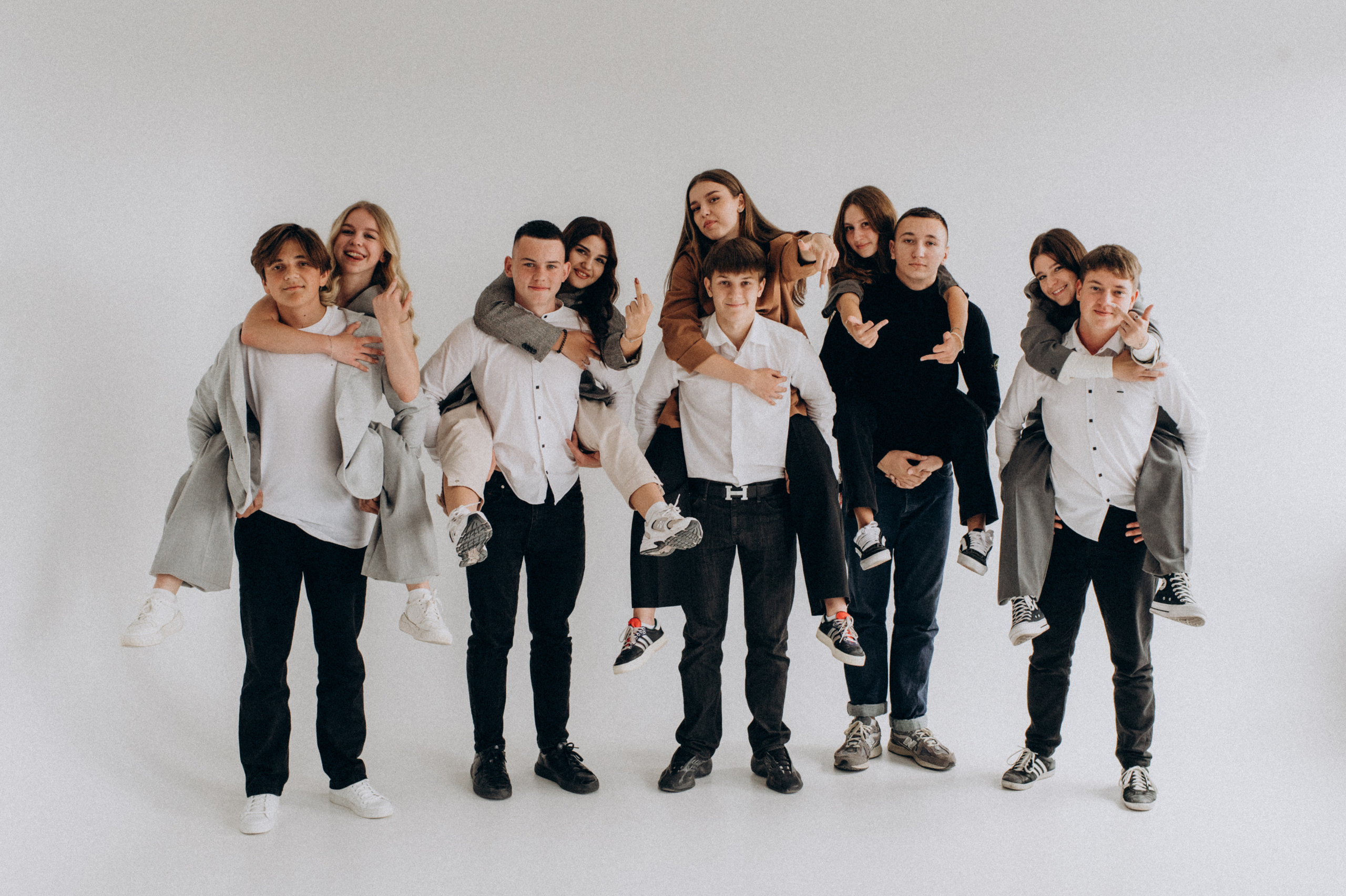 Фотосесія на віньєтки, фотосесія випускників, шкільна фотосесія. Сімейний, дитячий та індивідуальний фотограф в м. Тернопіль, м. Львів