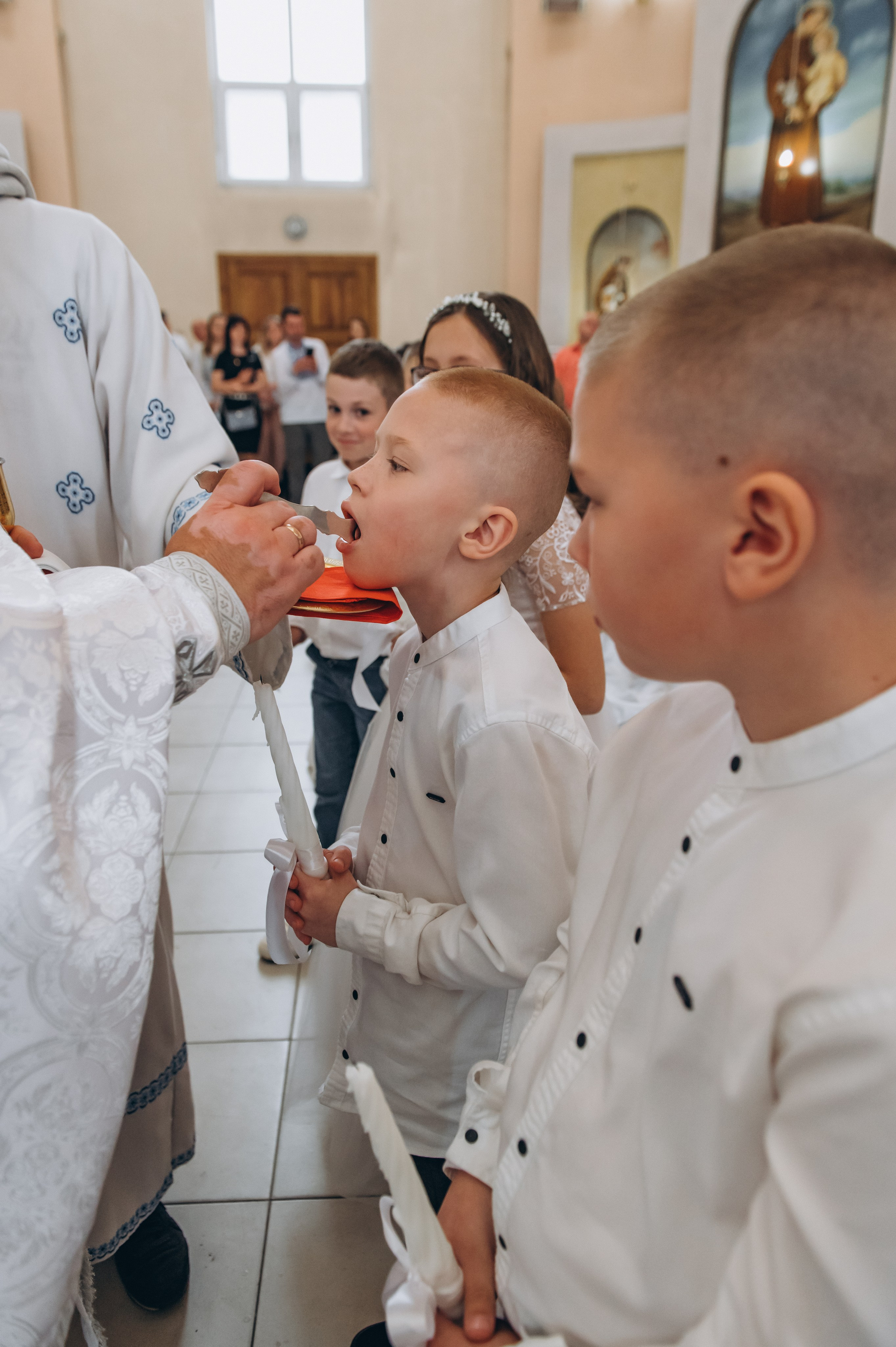 Фотосесія Причастя Тернопіль, зйомка Причастя, фотограф на Причастя Тернопіль, Причастя Львів, церква Петра і Павла. Сімейний, дитячий та індивідуальний фотограф в м. Тернопіль, м. Львів