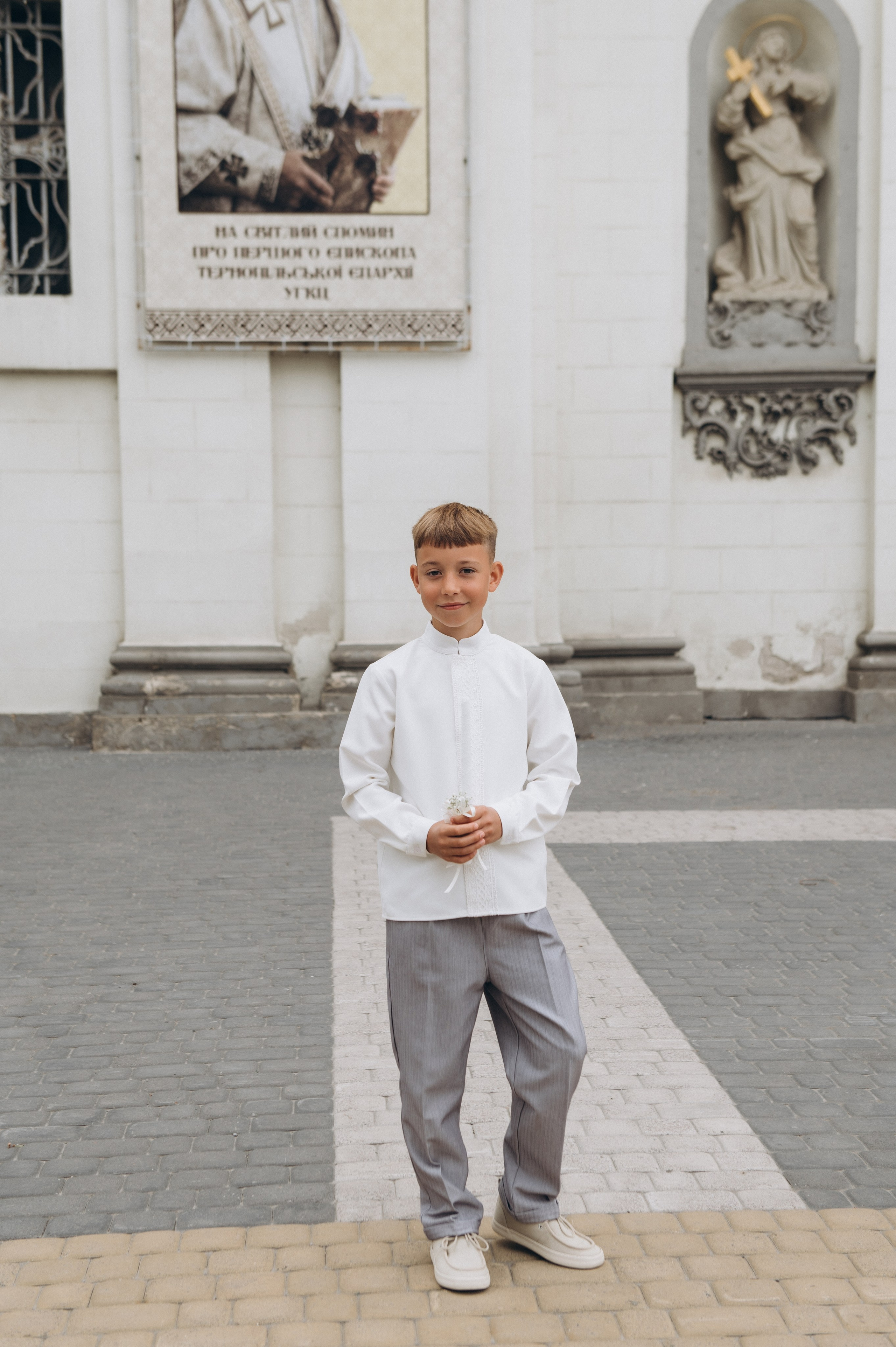 Фотосесія Першого Причастя Тернопіль, фотосесія Причастя Тернопіль, Таїнство Першого Причастя Тернопіль, Катедра Причастя Тернопіль. Сімейний, дитячий та індивідуальний фотограф в м. Тернопіль, м. Львів