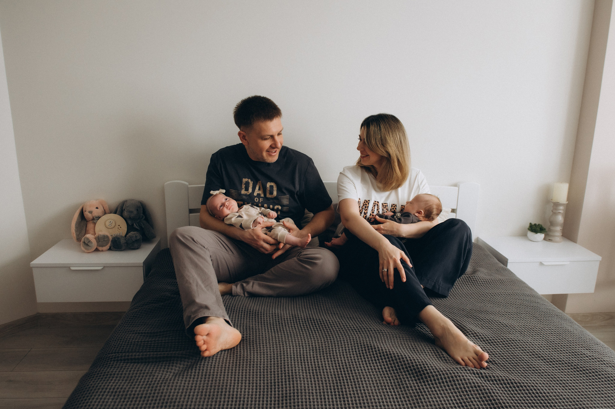 Сімейна фотосесія вдома Тернопіль, сімейний фотограф Львів Тернопіль, сімейна фотосесія Тернопіль, фотосесія двійні, зйомка близнюків. Сімейний, дитячий та індивідуальний фотограф в м. Тернопіль, м. Львів