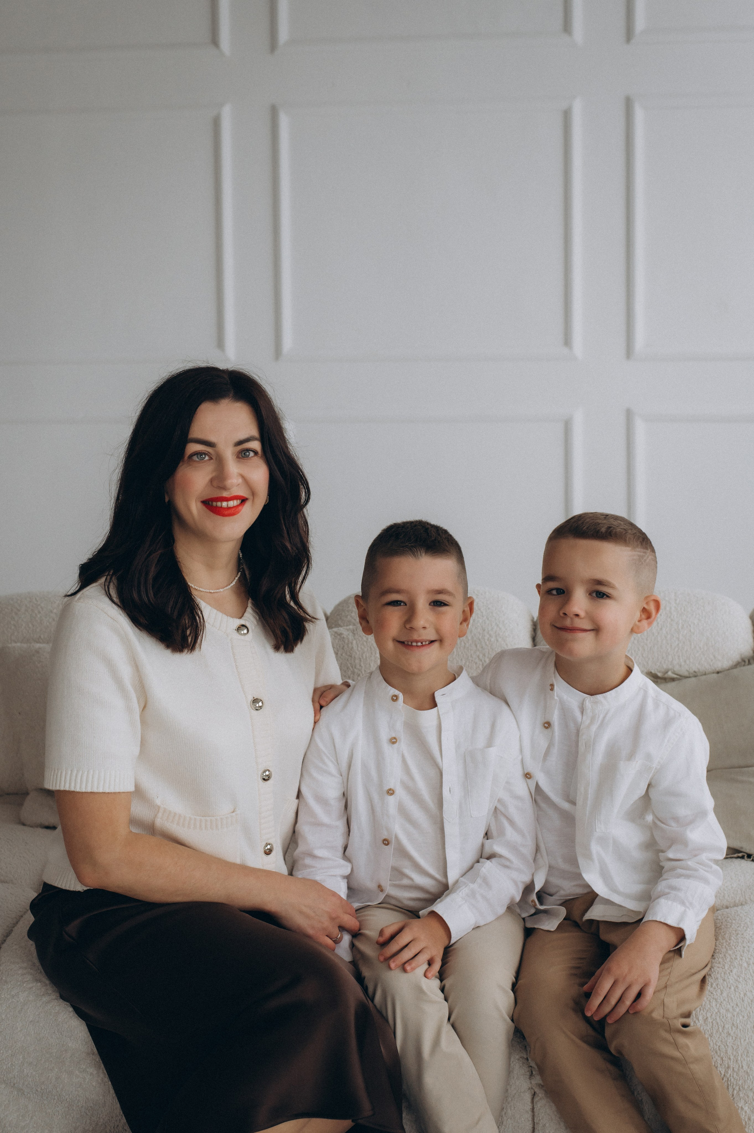 Сімейна фотосесія Тернопіль, сімейний фотограф Тернопіль Львів, зйомка дітей, портретний фотограф Тернопіль, фотосесія Причастя у студії. Сімейний, дитячий та індивідуальний фотограф в м. Тернопіль, м. Львів