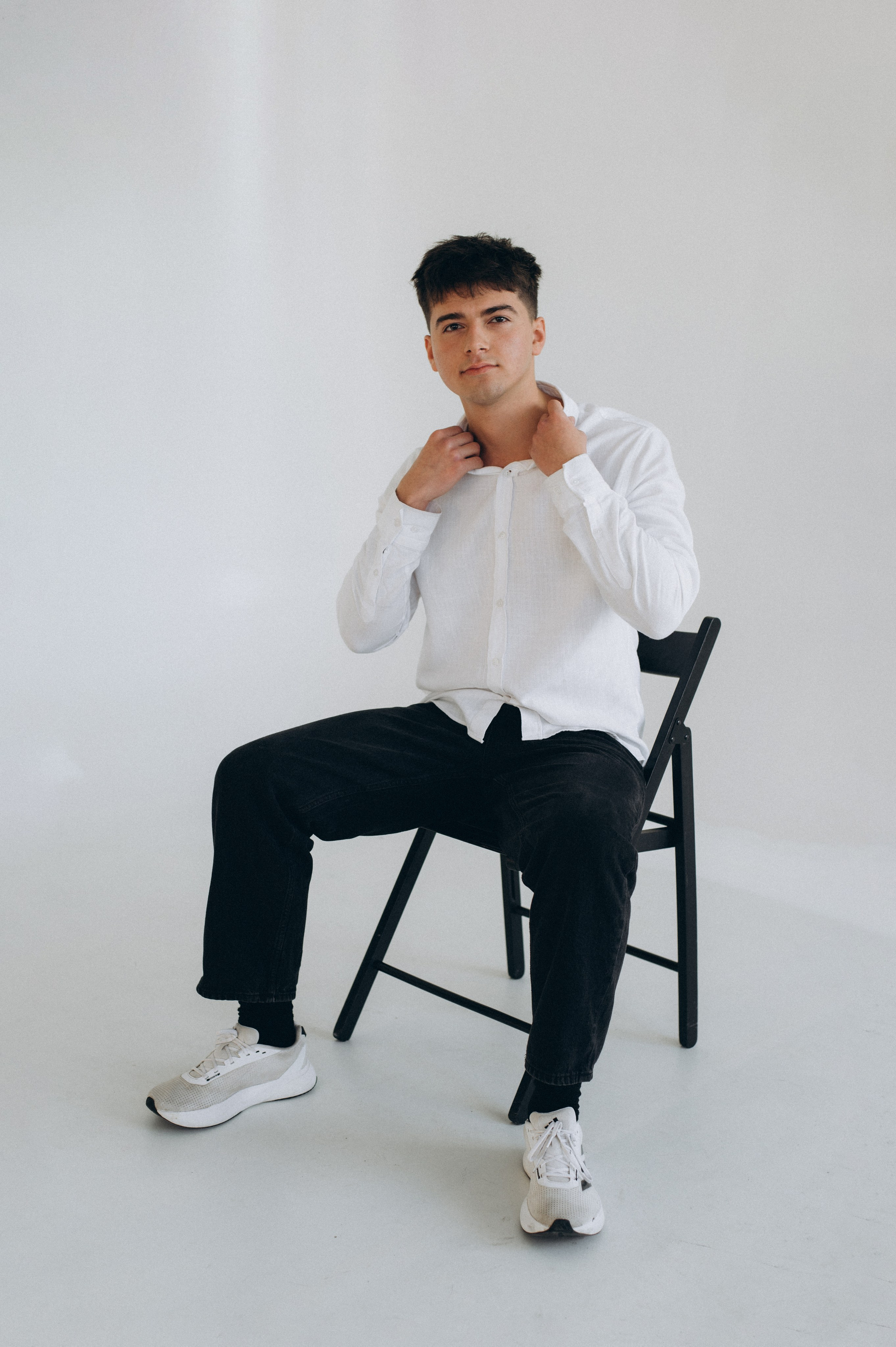 Фотосесія випускників, фотосесія на віньєтки Тернопіль, випускники Тернопіль, випуск 2025. Сімейний, дитячий та індивідуальний фотограф в м. Тернопіль, м. Львів