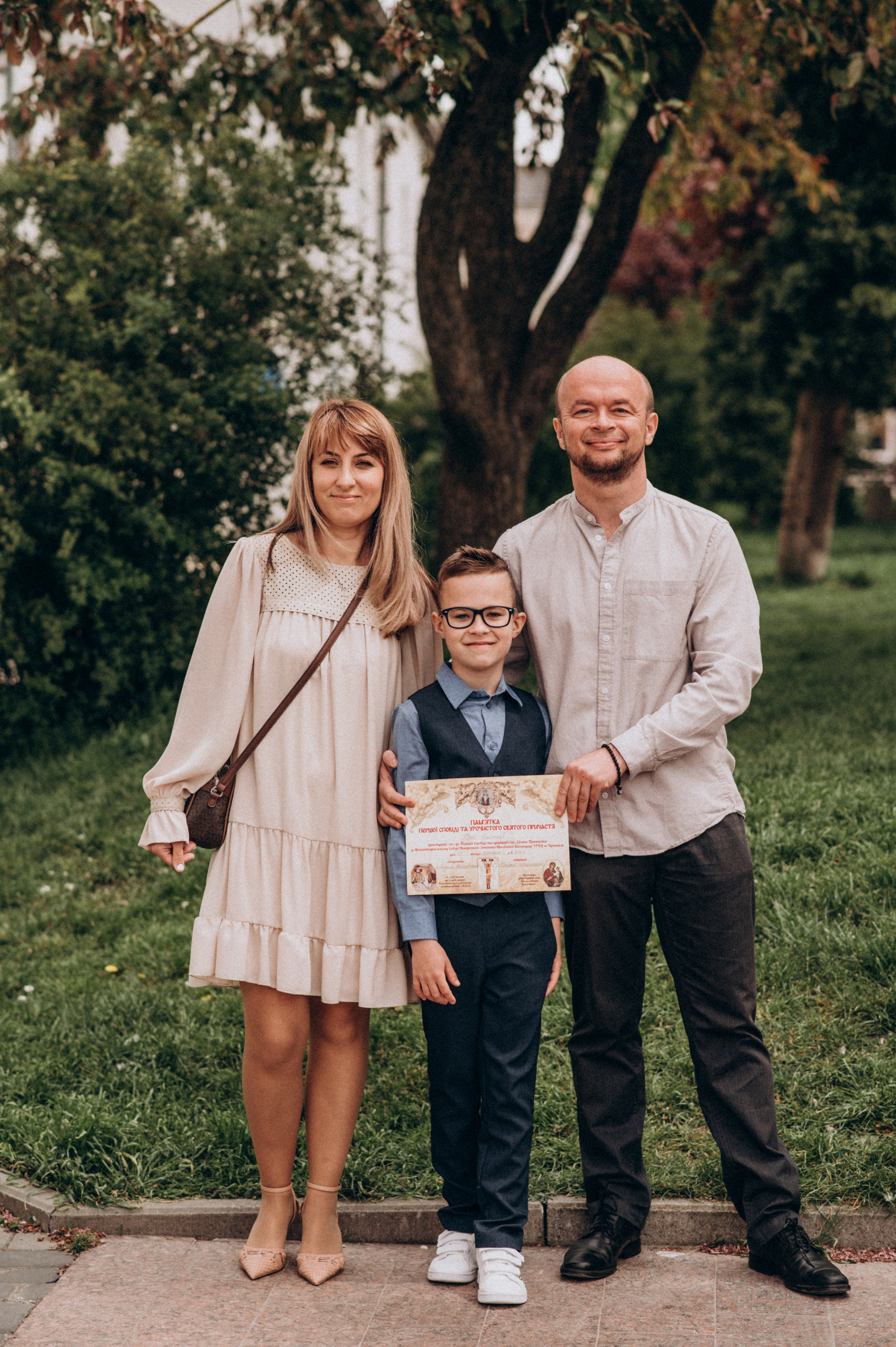 Фотосесія Першого Причастя Тернопіль, зйомка Причастя Тернопіль, Таїнство Першого Причастя Тернопіль, Катедра Причастя Тернопіль. Сімейний, дитячий та індивідуальний фотограф в м. Тернопіль, м. Львів