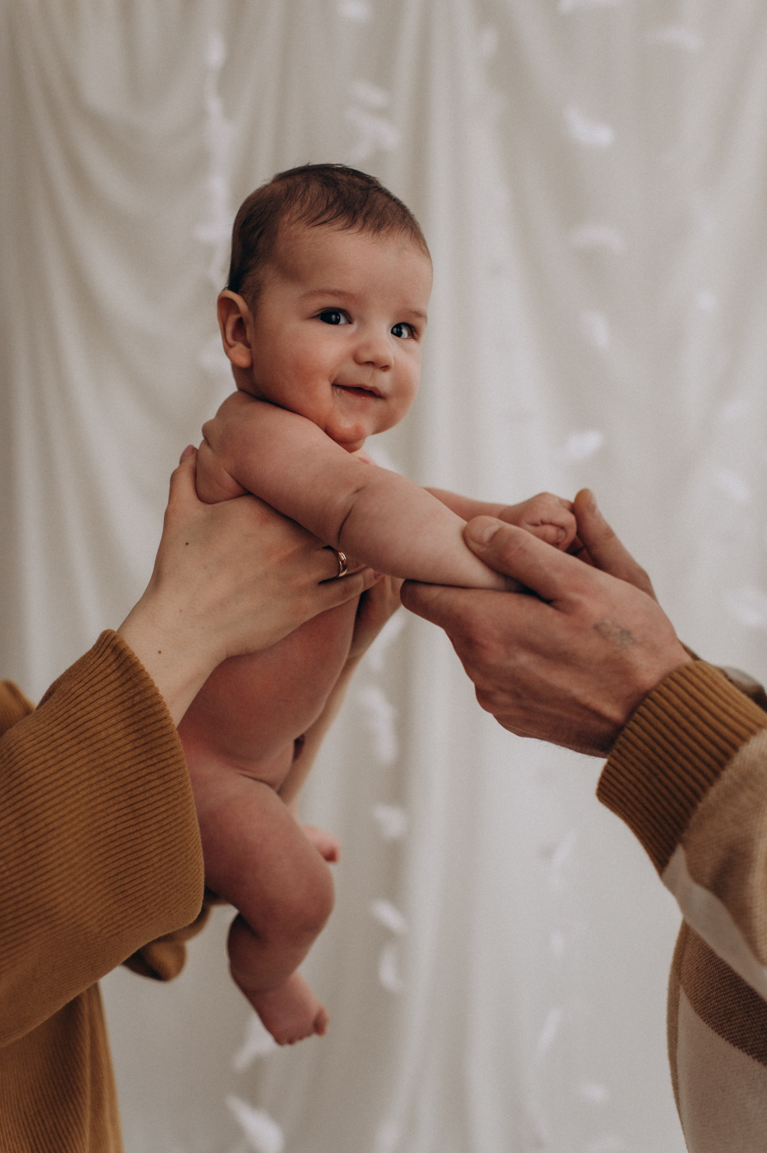 Сімейна фотосесія Тернопіль Львів, зйомка newborn, фотосесія новонароджених. Сімейний, дитячий та індивідуальний фотограф в м. Тернопіль, м. Львів