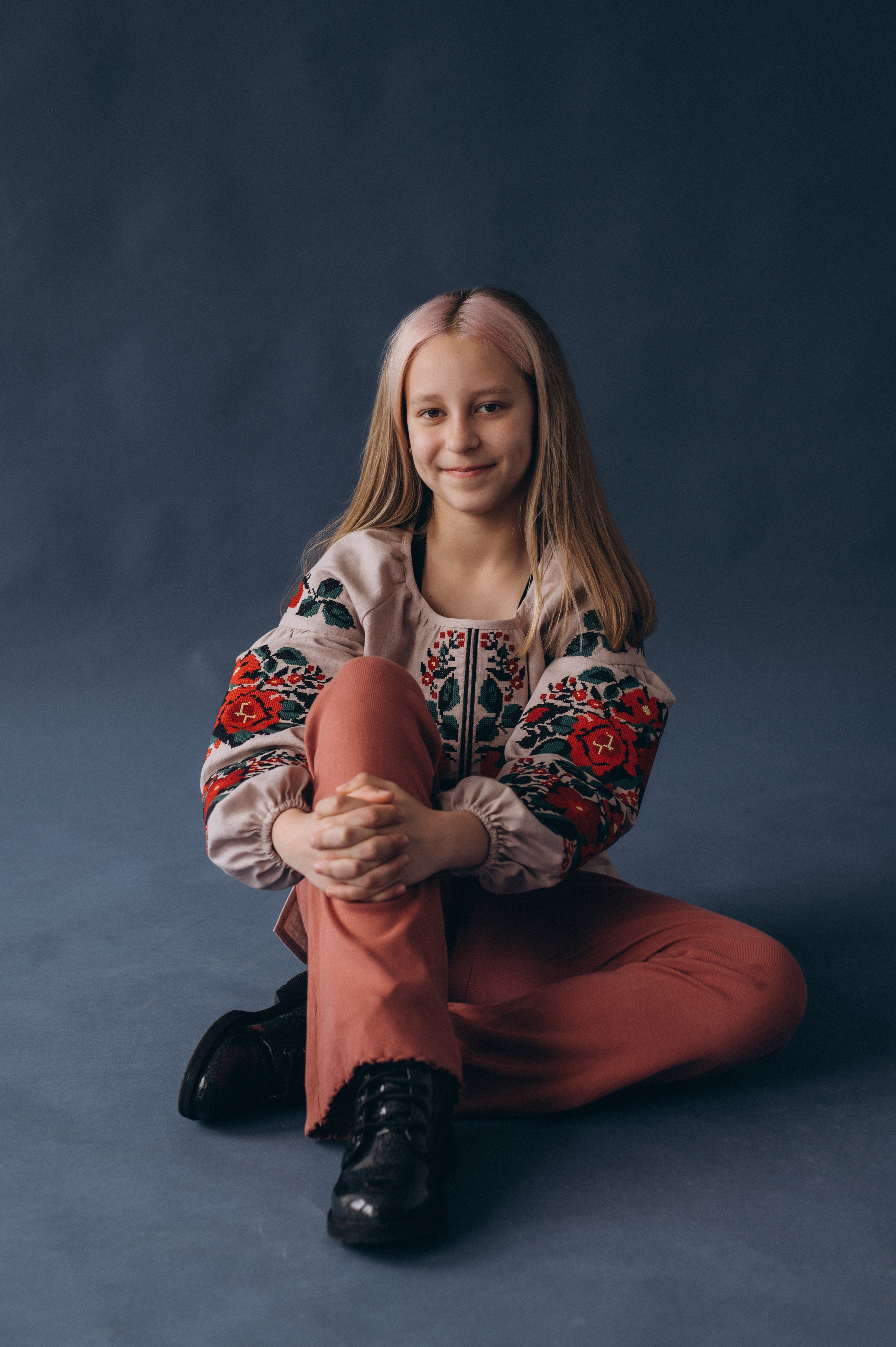 Шкільна фотосесія на віньєтки Тернопіль, фотосесія випускників Тернопіль, зйомка на віньєтки, шкільні фотоальбоми Тернопіль. Сімейний, дитячий та індивідуальний фотограф в м. Тернопіль, м. Львів