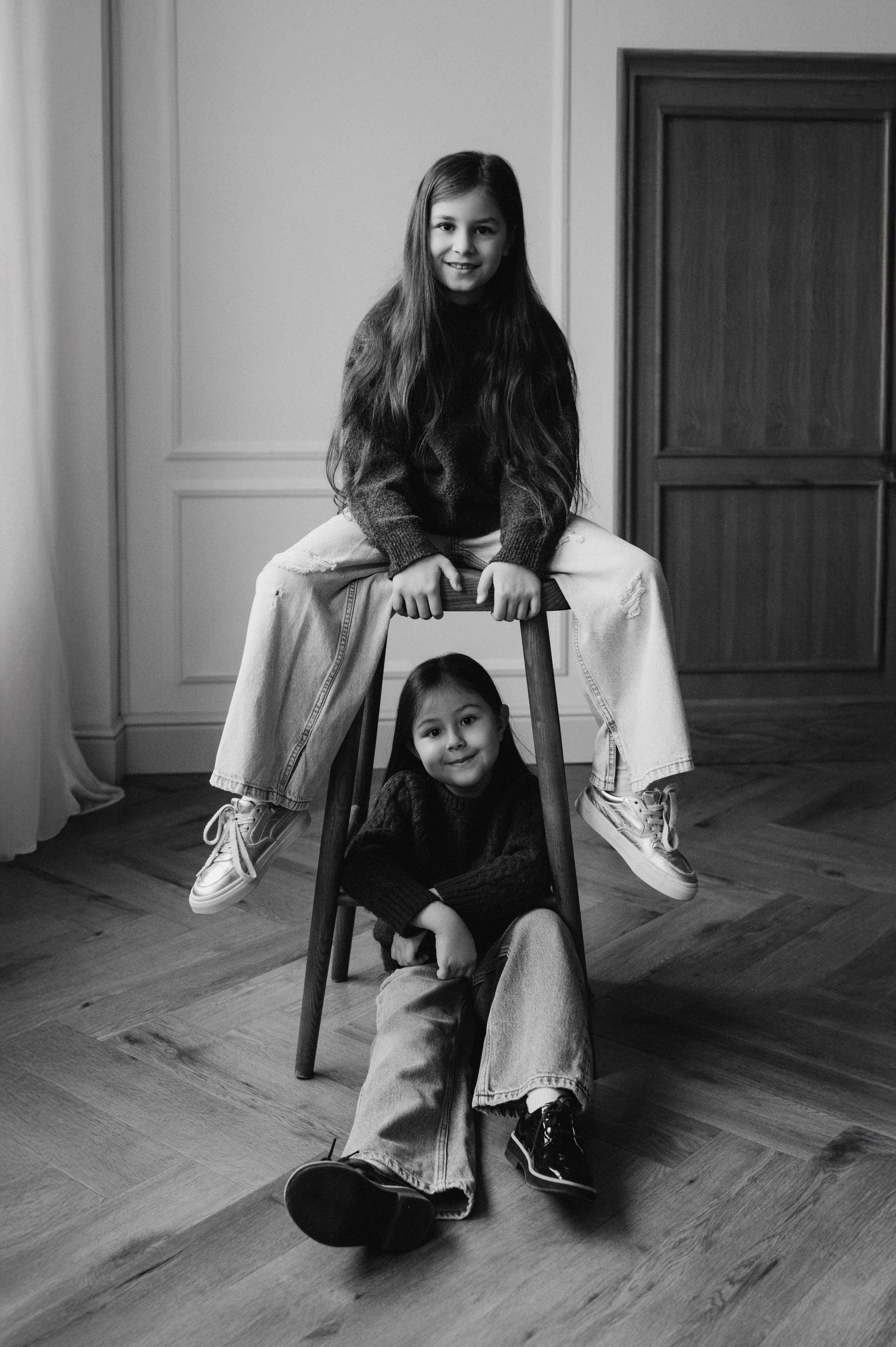 Фотосесія сестричок Тернопіль, зйомка сестрички, сімейний фотограф Тернопіль, портретний фотограф Тернопіль, фотосесія дітей. Сімейний, дитячий та індивідуальний фотограф в м. Тернопіль, м. Львів