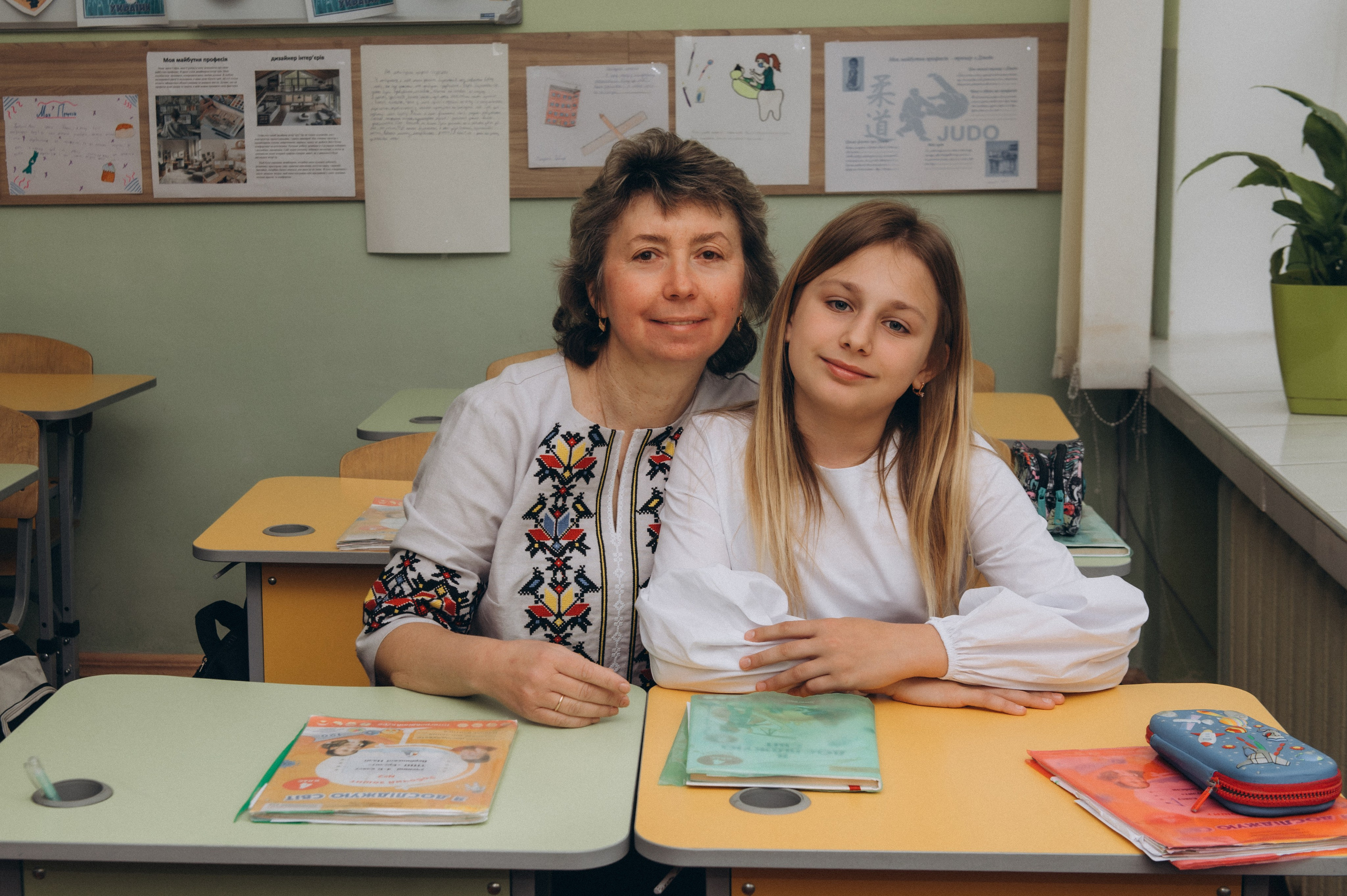 Шкільна фотосесія на віньєтки Тернопіль, фотосесія випускників Тернопіль, зйомка на віньєтки, шкільні фотоальбоми Тернопіль. Сімейний, дитячий та індивідуальний фотограф в м. Тернопіль, м. Львів