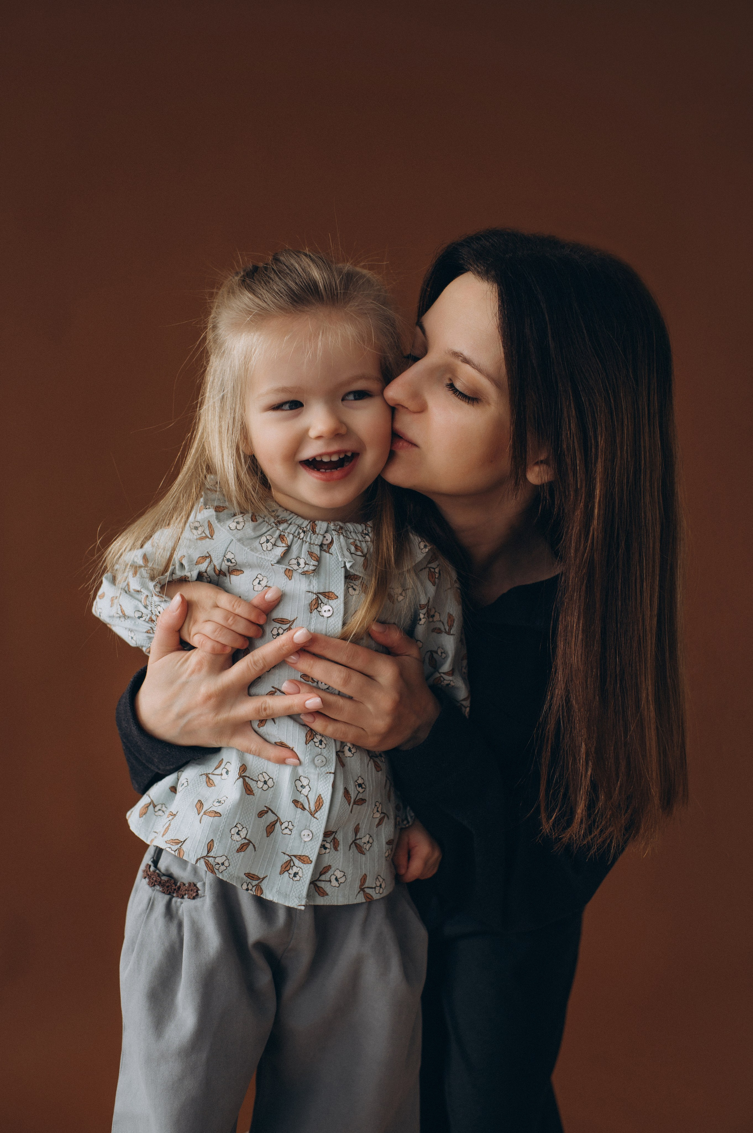 Фотосесія мами і дитини Львів, зйомка мами і дитини Тернопіль, сімейний фотограф Тернопіль, сімейна фотосесія Тернопіль, дитячий фотограф. Сімейний, дитячий та індивідуальний фотограф в м. Тернопіль, м. Львів