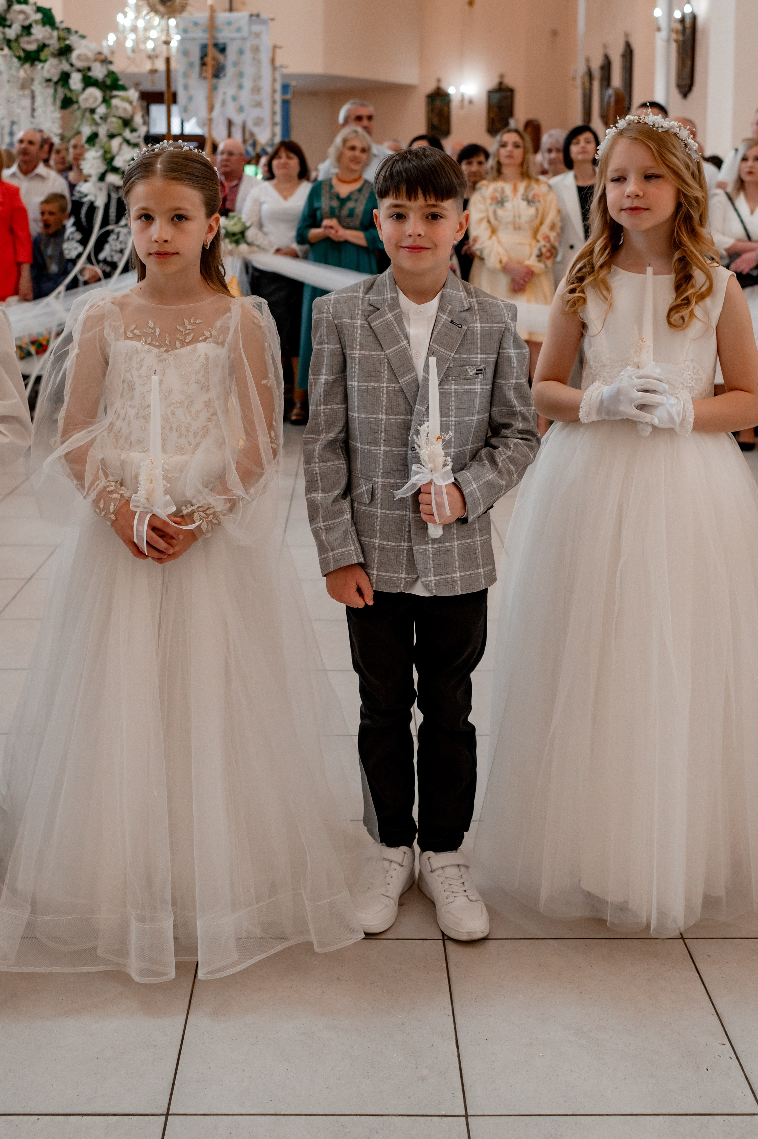 Фотосесія Першого Причастя Тернопіль, зйомка Причастя Тернопіль, Таїнство Першого Причастя Тернопіль, Катедра Причастя Тернопіль. Сімейний, дитячий та індивідуальний фотограф в м. Тернопіль, м. Львів