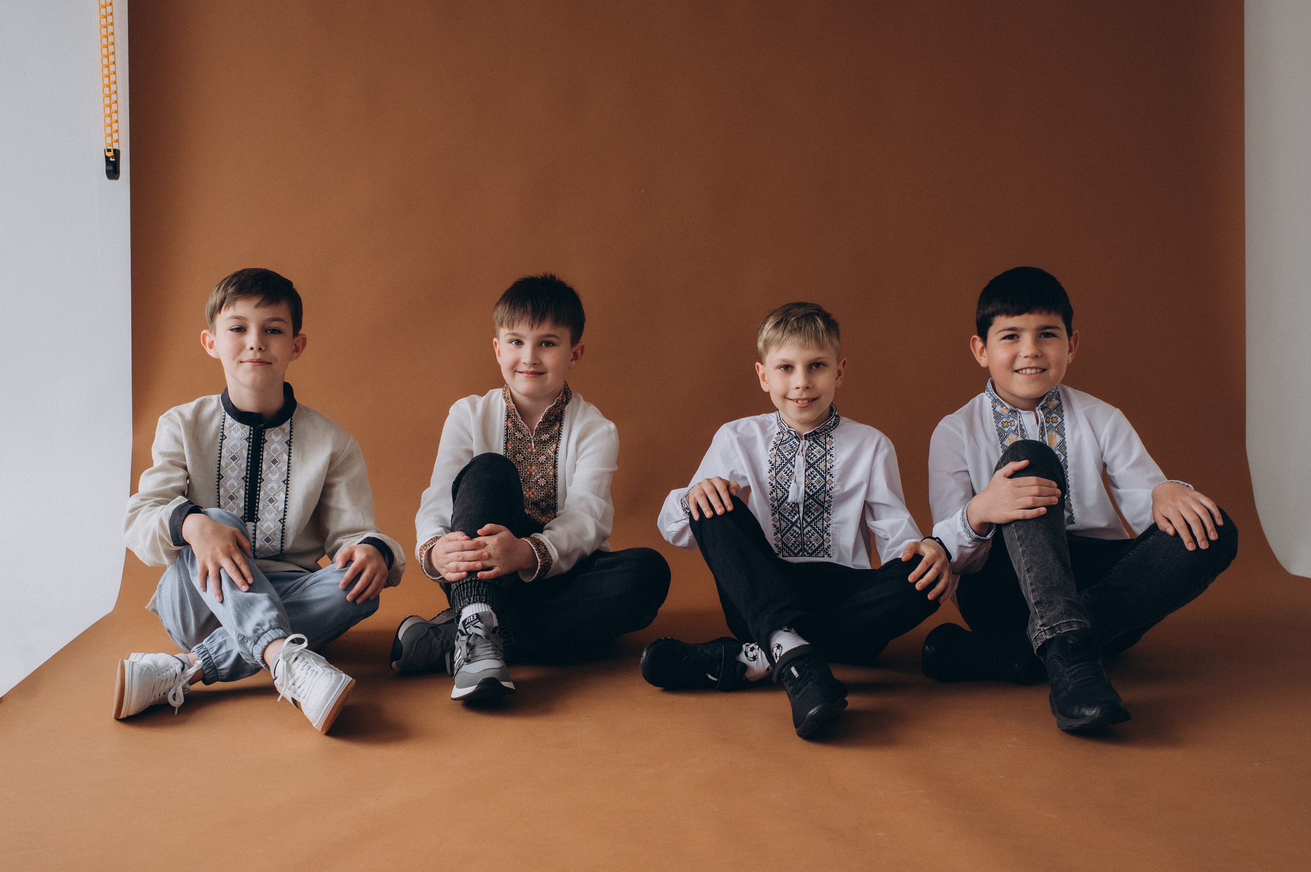 Шкільна фотосесія на віньєтки Тернопіль, фотосесія випускників Тернопіль, зйомка на віньєтки, шкільні фотоальбоми Тернопіль. Сімейний, дитячий та індивідуальний фотограф в м. Тернопіль, м. Львів