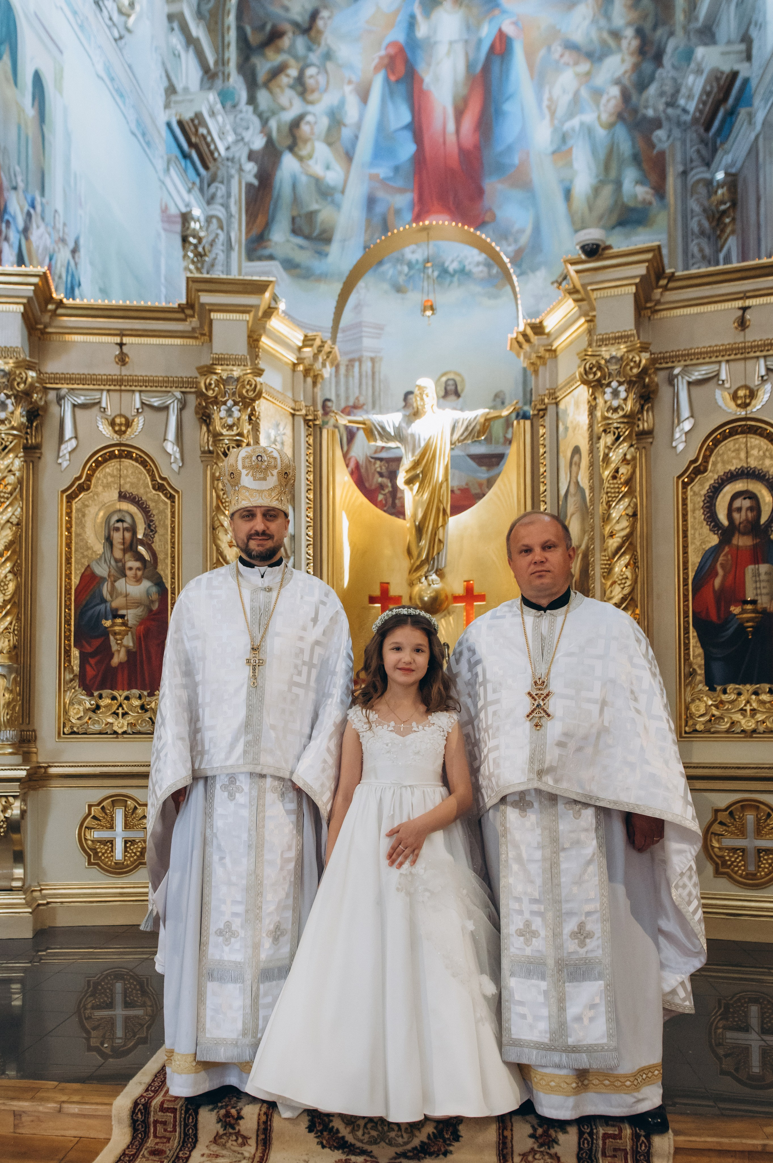 Фотосесія Першого Причастя Тернопіль, фотосесія Причастя Тернопіль, Таїнство Першого Причастя Тернопіль, Катедра Причастя Тернопіль. Сімейний, дитячий та індивідуальний фотограф в м. Тернопіль, м. Львів