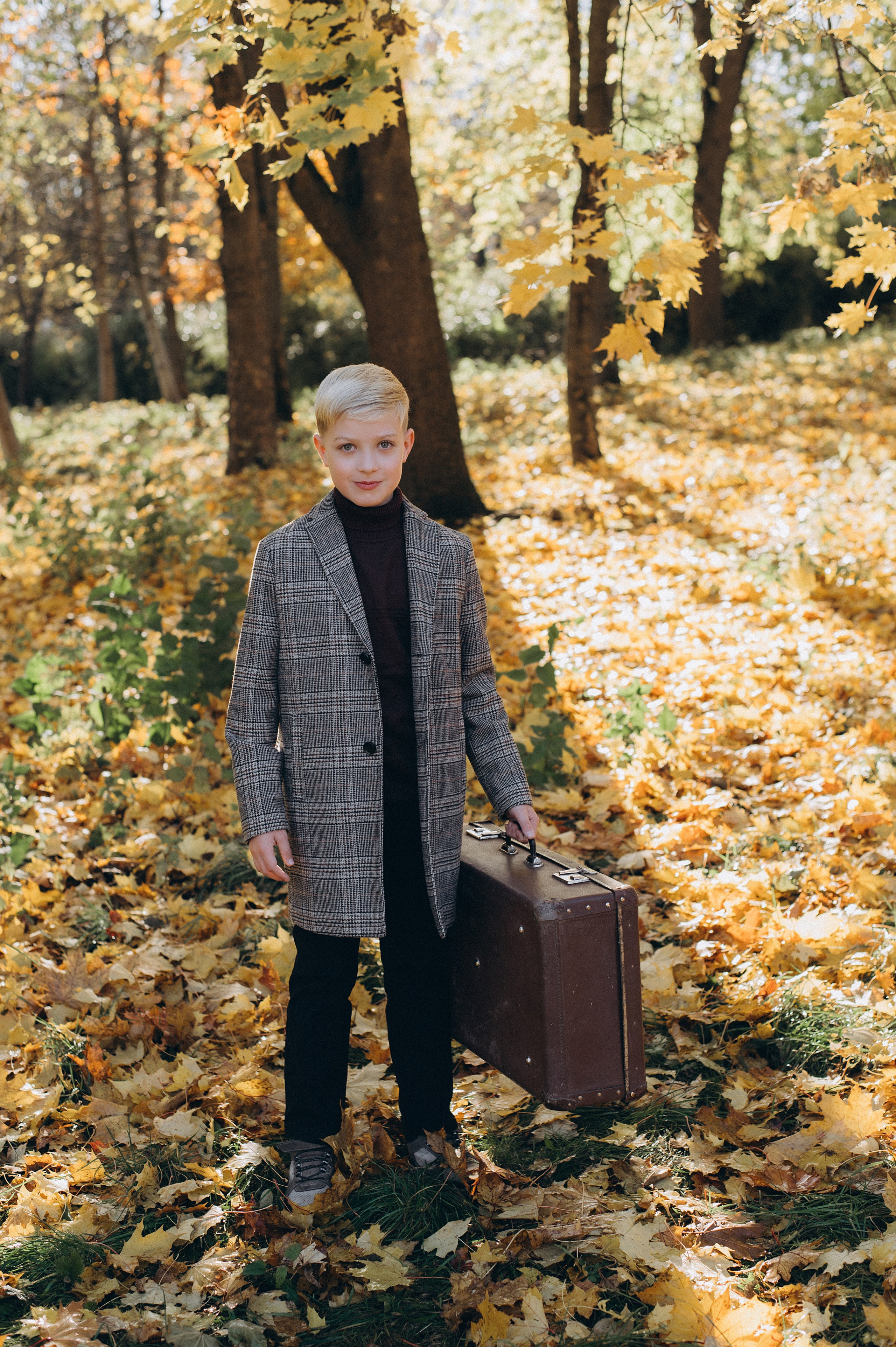 Осіння фотосесія 4 класу на віньєтки, випускні фотоальбоми Тернопіль, фотосесія випускників Тернопіль, шкільний випускний альбом Тернопіль. Сімейний, дитячий та індивідуальний фотограф в м. Тернопіль, м. Львів