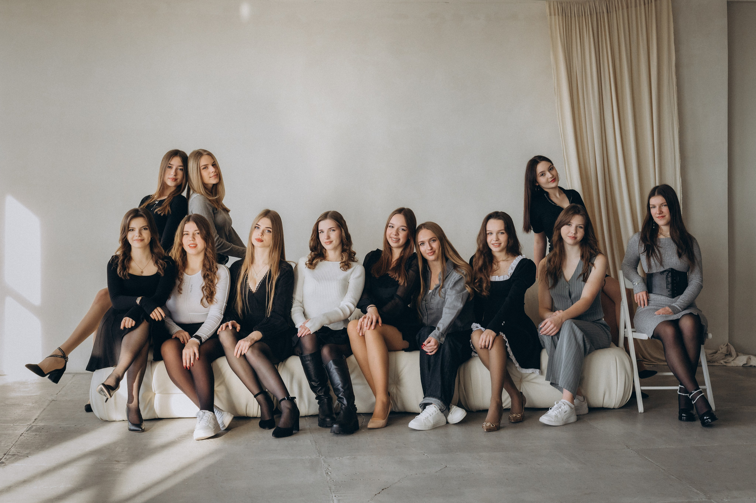 Фотосесія випускників, фотосесія на віньєтки Тернопіль, випускники Тернопіль, випуск 2025. Сімейний, дитячий та індивідуальний фотограф в м. Тернопіль, м. Львів