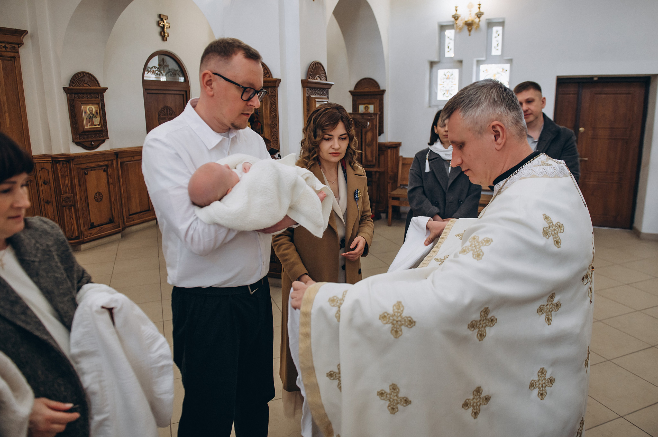 Фотосесія Хрещення Тернопіль, зйомка Хрестин Тернопіль, Храм Різдва Пресвятої Богородиці УГКЦ Тернопіль. Сімейний, дитячий та індивідуальний фотограф в м. Тернопіль, м. Львів