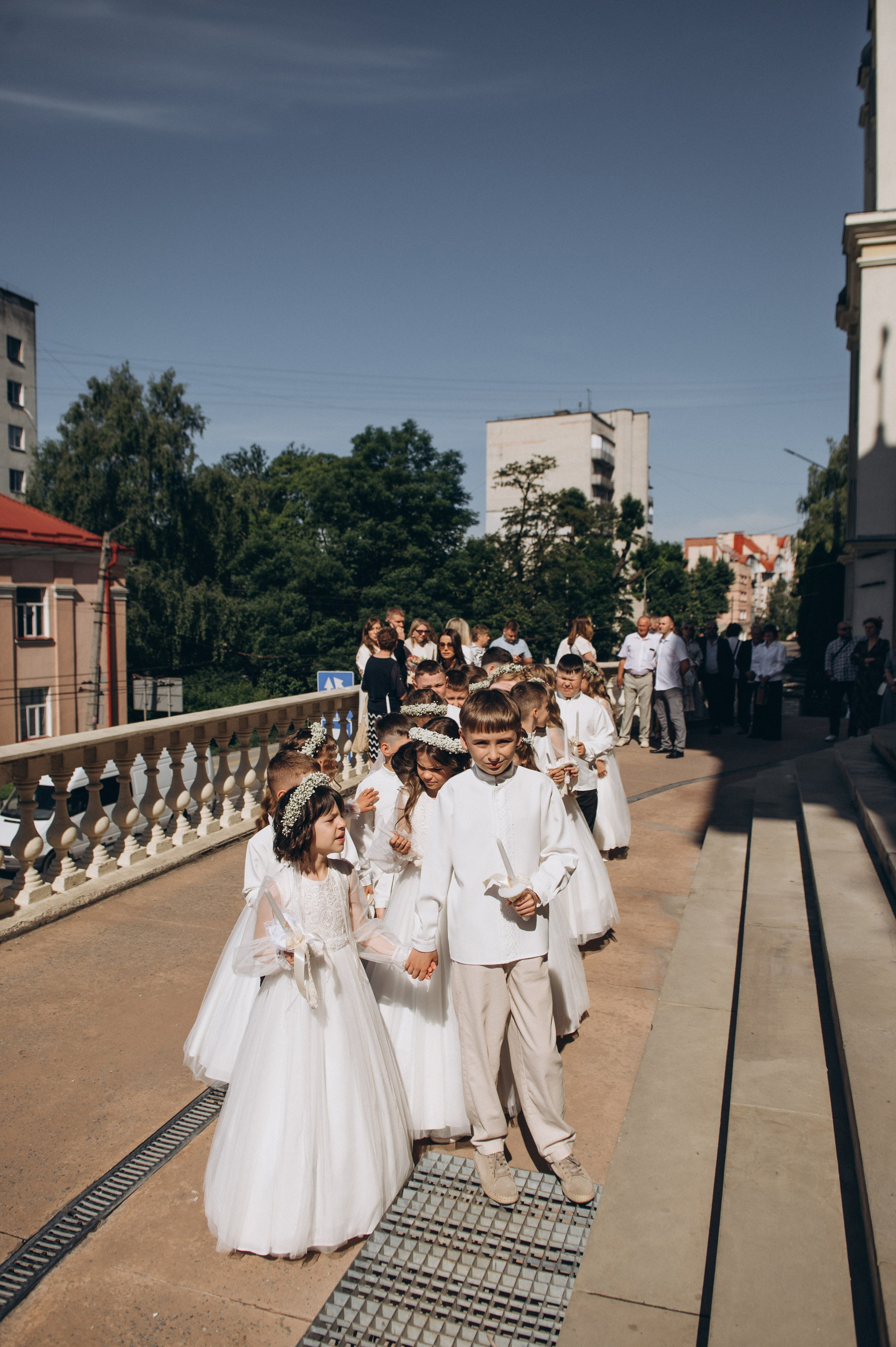 Фотосесія Першого Причастя Тернопіль, зйомка Першого Причастя Тернопіль, Церква Успіння Пресвятої Богородиці Причастя Тернопіль. Сімейний, дитячий та індивідуальний фотограф в м. Тернопіль, м. Львів