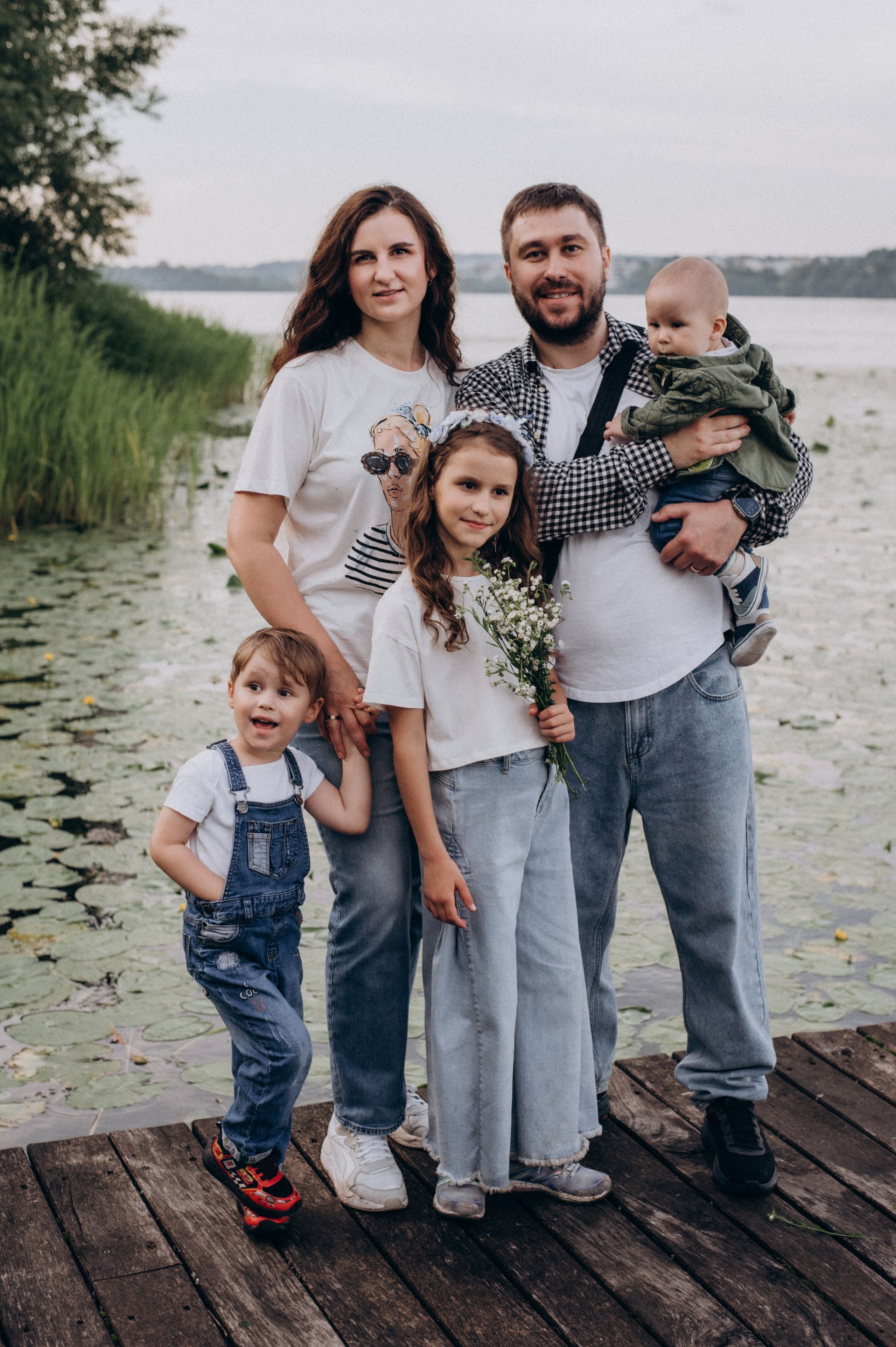 Сімейна фотосесія Тернопіль, сімейний фотограф Тернопіль, зйомка великої сімї. Сімейний, дитячий та індивідуальний фотограф в м. Тернопіль, м. Львів