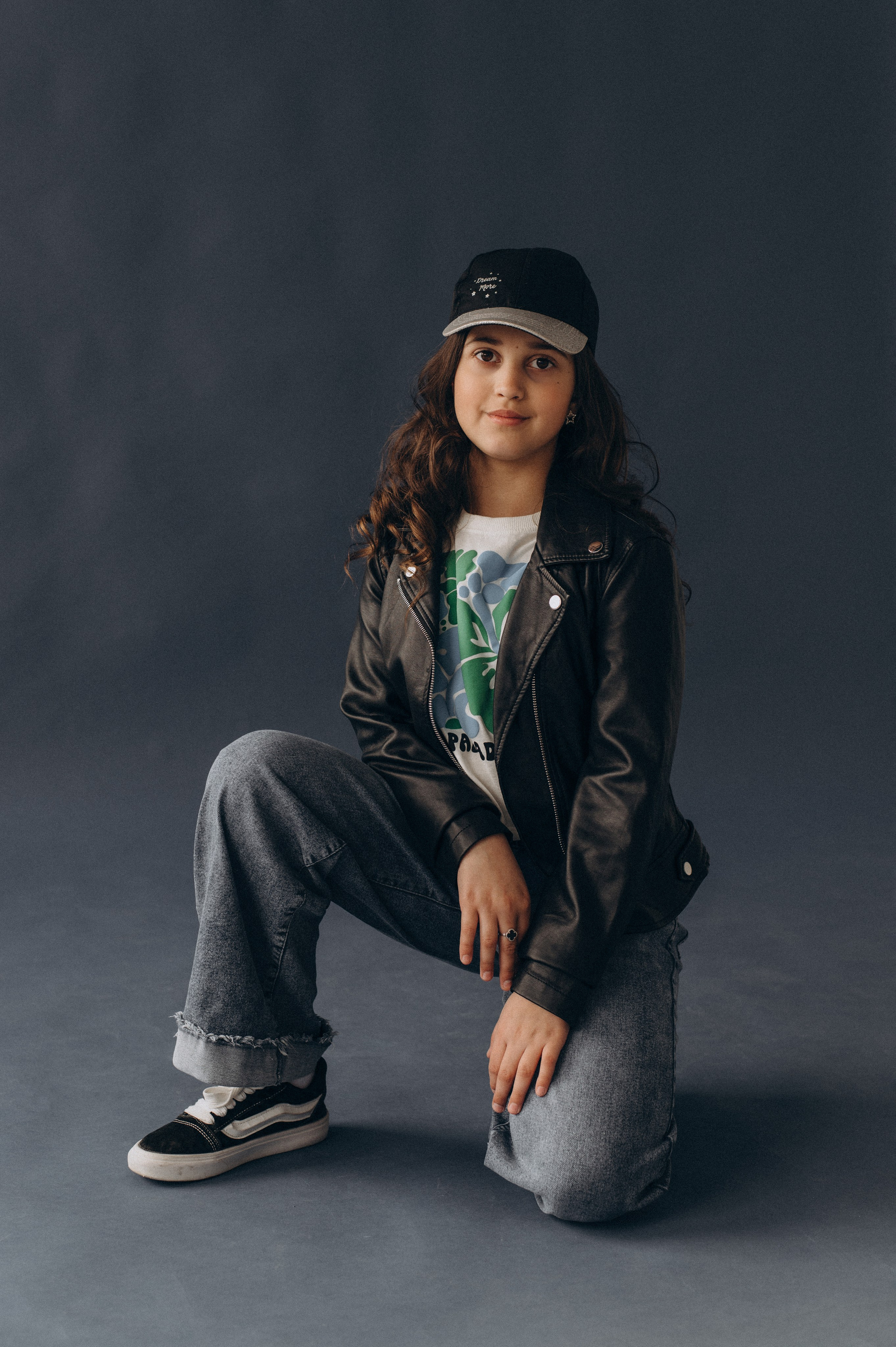 Шкільна фотосесія на віньєтки Тернопіль, шкільні альбоми, фотосесія випускників Тернопіль, випускний альбом, фотограф випускний Тернопіль. Сімейний, дитячий та індивідуальний фотограф в м. Тернопіль, м. Львів