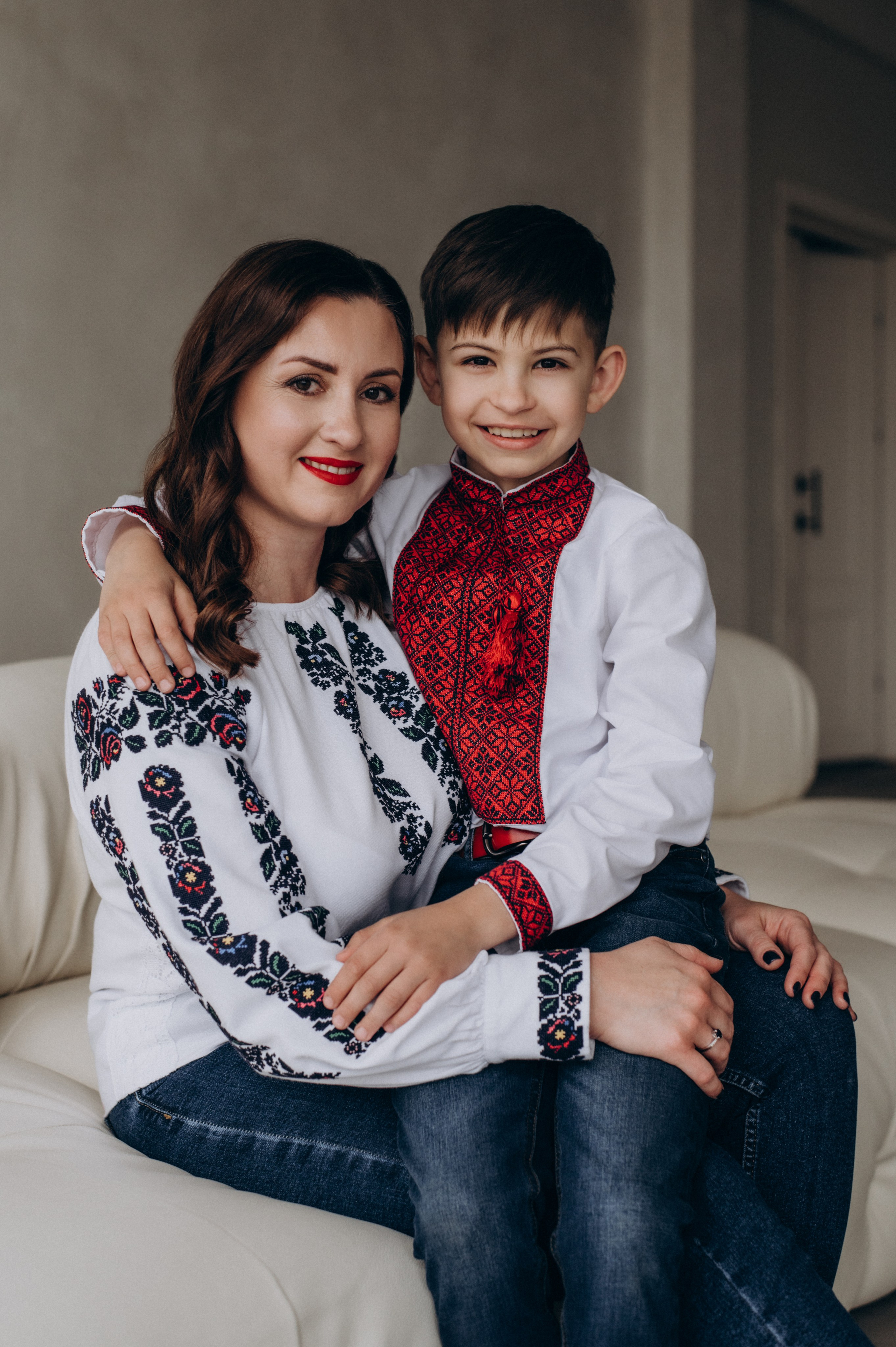 Сімейна фотосесія Тернопіль, сімейна зйомка у вишиванках, фотосесія Львів. Сімейний, дитячий та індивідуальний фотограф в м. Тернопіль, м. Львів