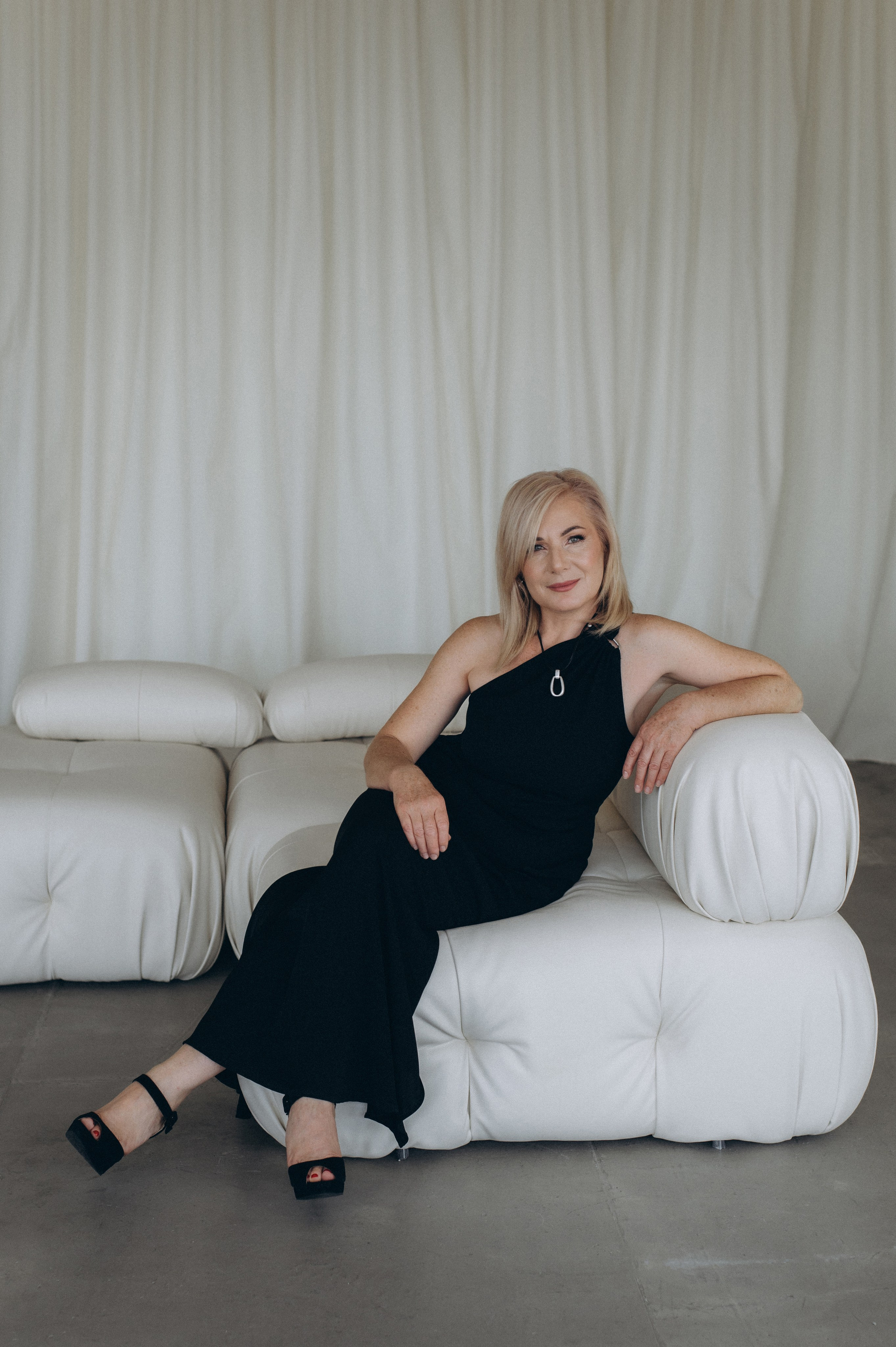 Індивідуальна фотосесія у студії Тернопіль, портретна зйомка Тернопіль, портретний фотограф Львів Тернопіль. Сімейний, дитячий та індивідуальний фотограф в м. Тернопіль, м. Львів