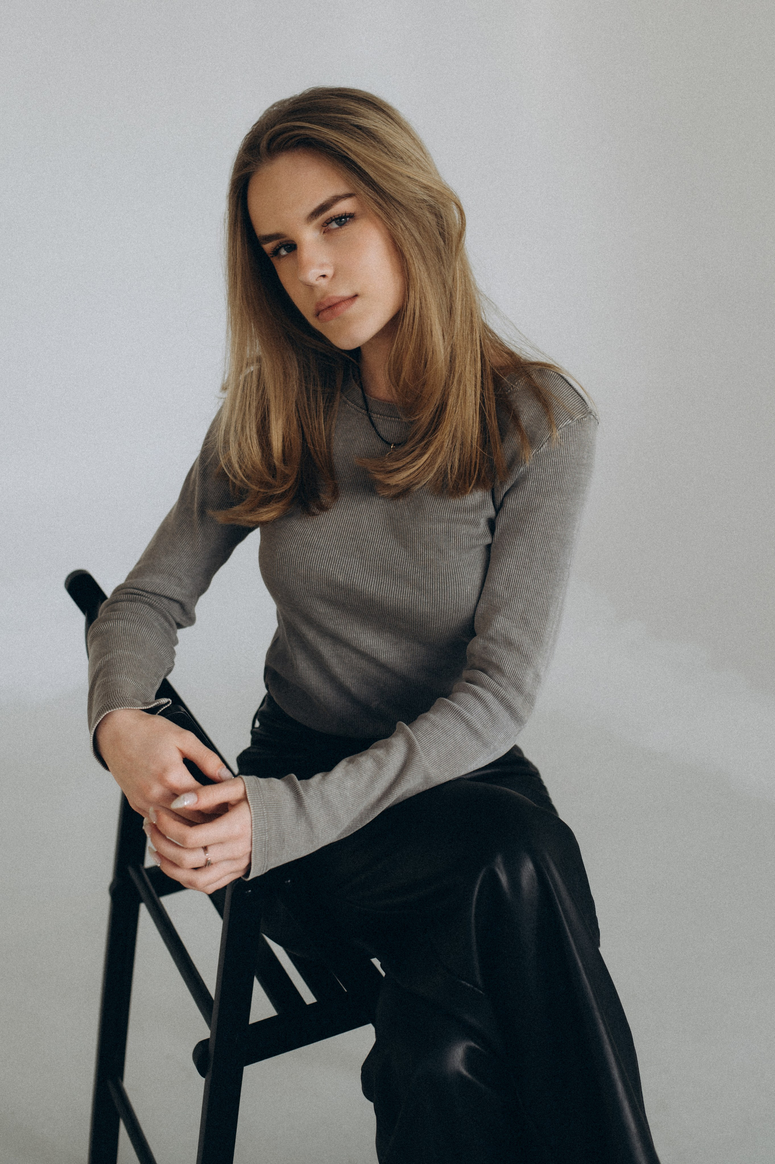 Фотосесія випускників, фотосесія на віньєтки Тернопіль, випускники Тернопіль, випуск 2025. Сімейний, дитячий та індивідуальний фотограф в м. Тернопіль, м. Львів