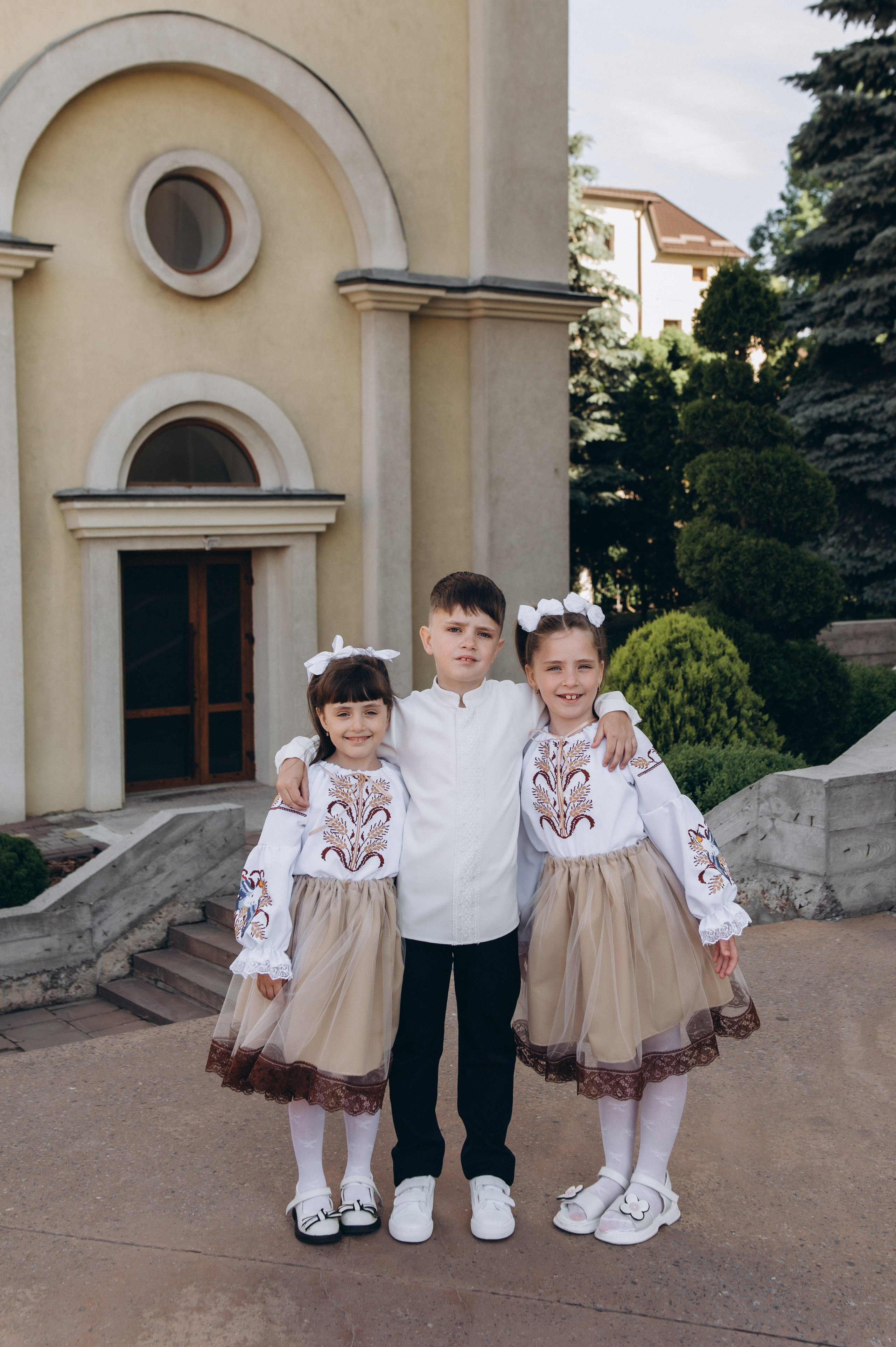 Фотосесія Першого Причастя Тернопіль, зйомка Першого Причастя Тернопіль, Церква Успіння Пресвятої Богородиці Причастя Тернопіль. Сімейний, дитячий та індивідуальний фотограф в м. Тернопіль, м. Львів