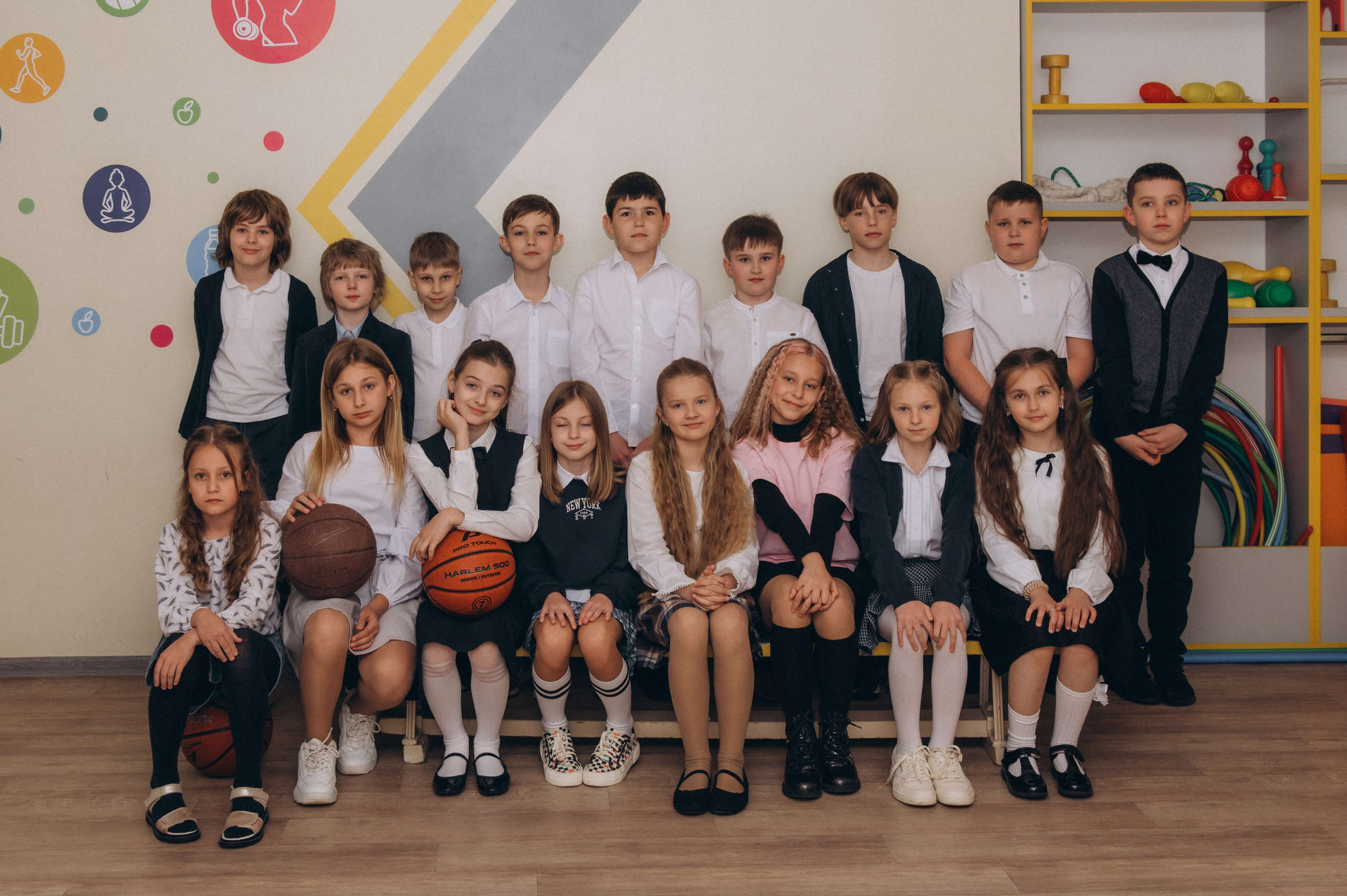 Шкільна фотосесія на віньєтки Тернопіль, фотосесія випускників Тернопіль, зйомка на віньєтки, шкільні фотоальбоми Тернопіль. Сімейний, дитячий та індивідуальний фотограф в м. Тернопіль, м. Львів