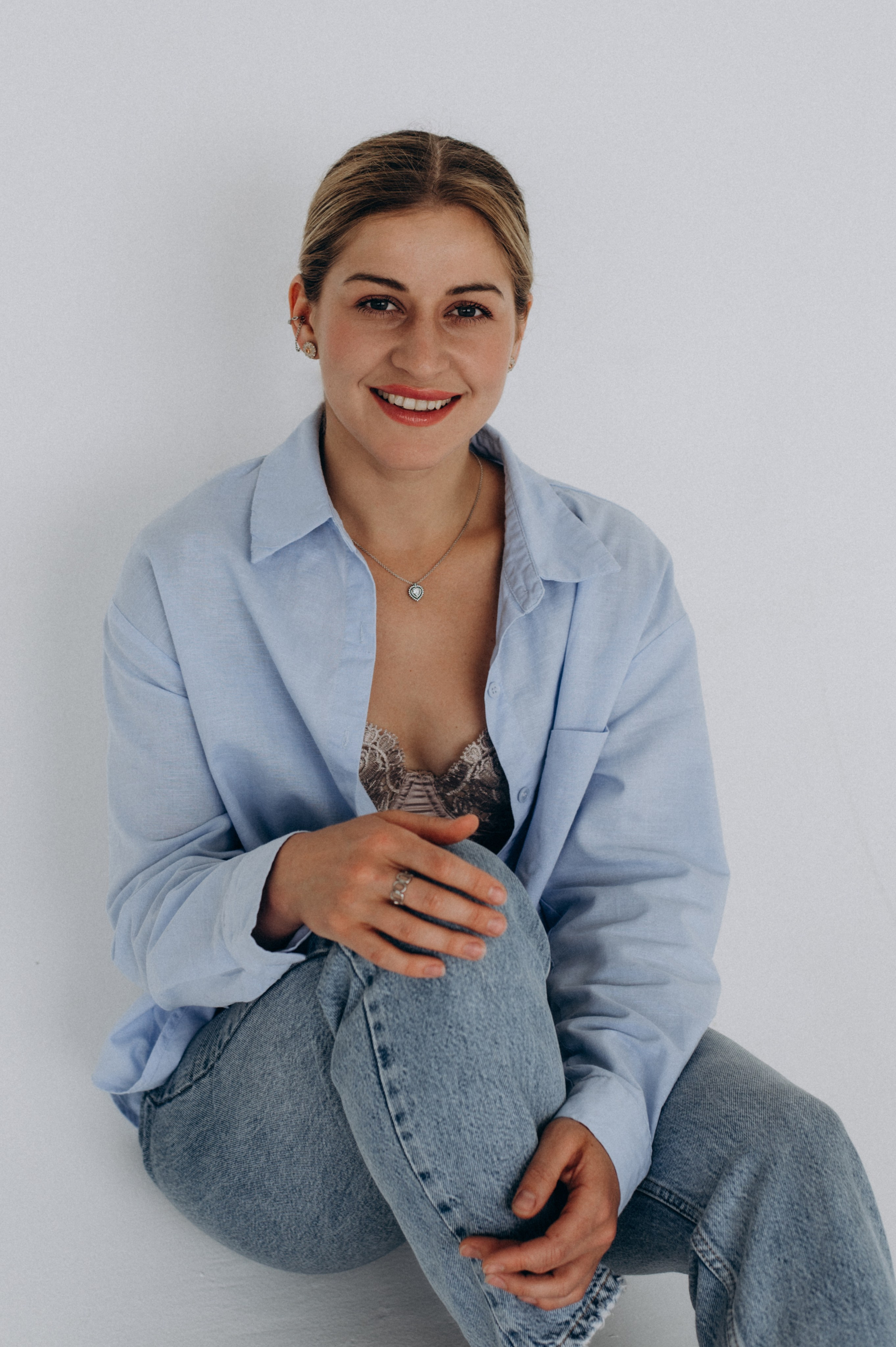 Індивідуальна фотосесія у студії Тернопіль, індивідуальна зйомка Львів. Сімейний, дитячий та індивідуальний фотограф в м. Тернопіль, м. Львів