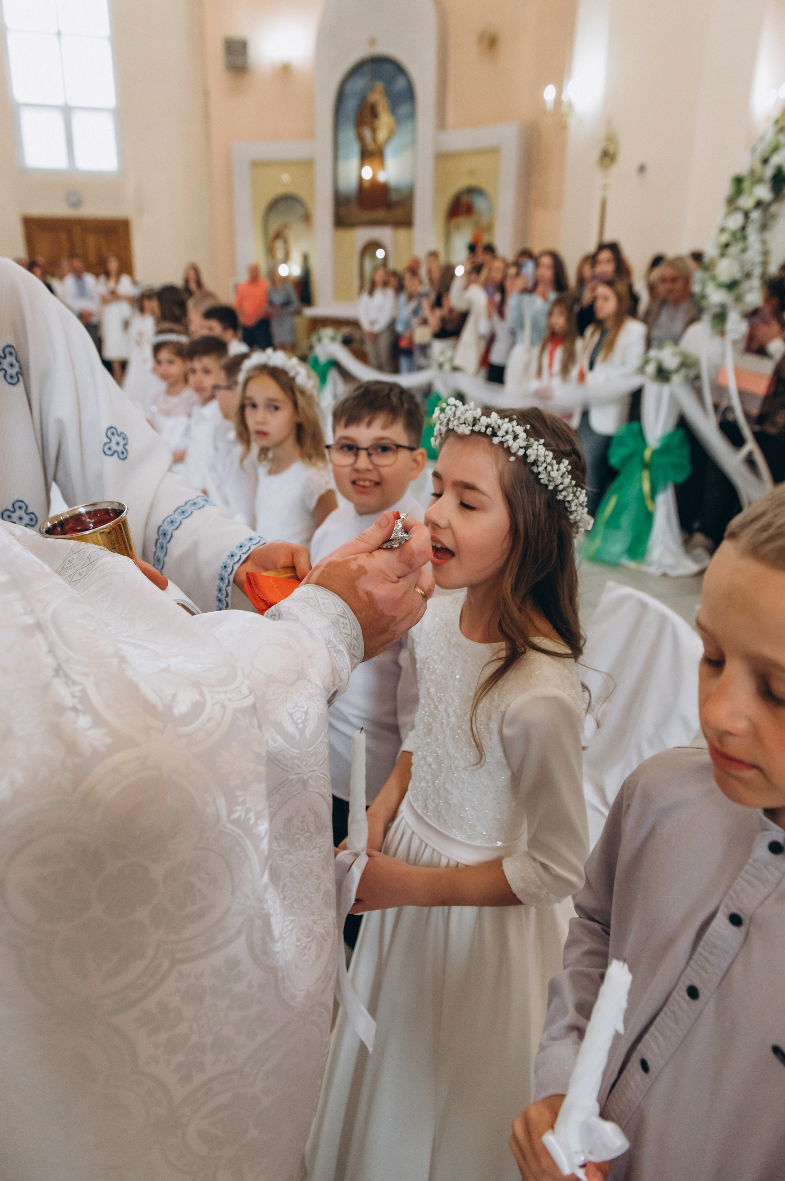 Фотосесія Причастя Тернопіль, зйомка Причастя, фотограф на Причастя Тернопіль, Причастя Львів, церква Петра і Павла. Сімейний, дитячий та індивідуальний фотограф в м. Тернопіль, м. Львів