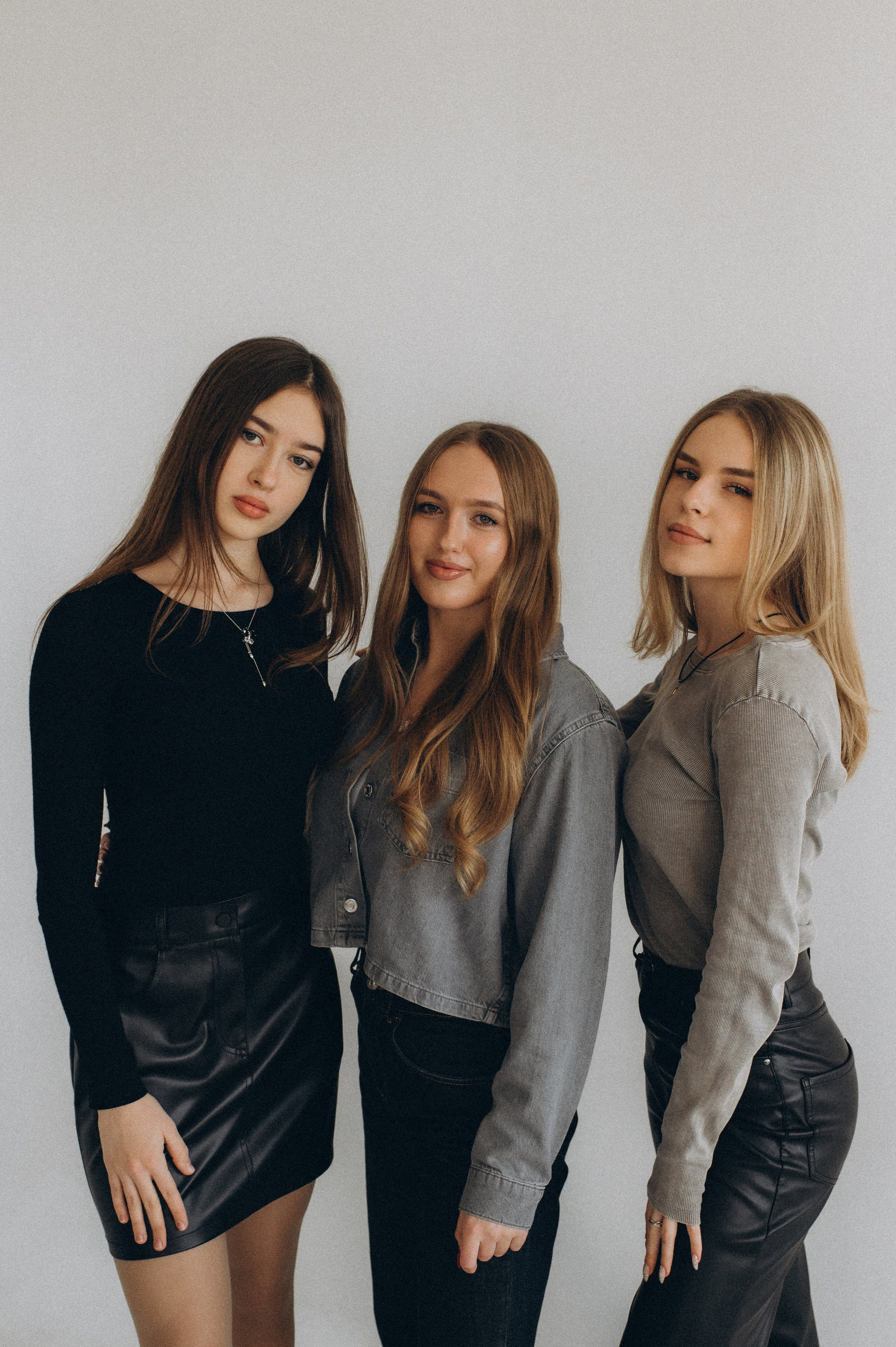 Фотосесія випускників, фотосесія на віньєтки Тернопіль, випускники Тернопіль, випуск 2025. Сімейний, дитячий та індивідуальний фотограф в м. Тернопіль, м. Львів