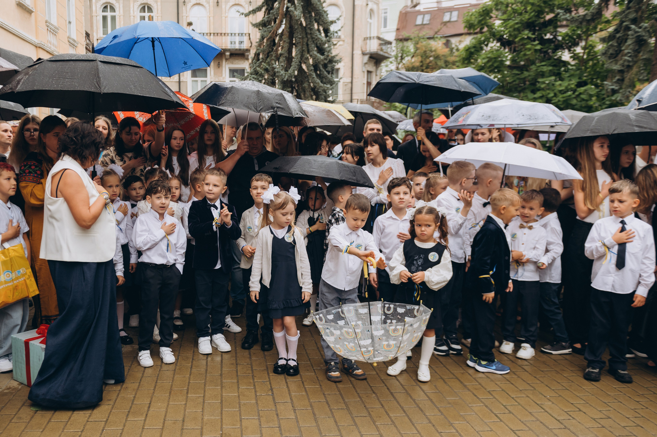 Перший дзвоник у Тернополі, фотосесія першокласників