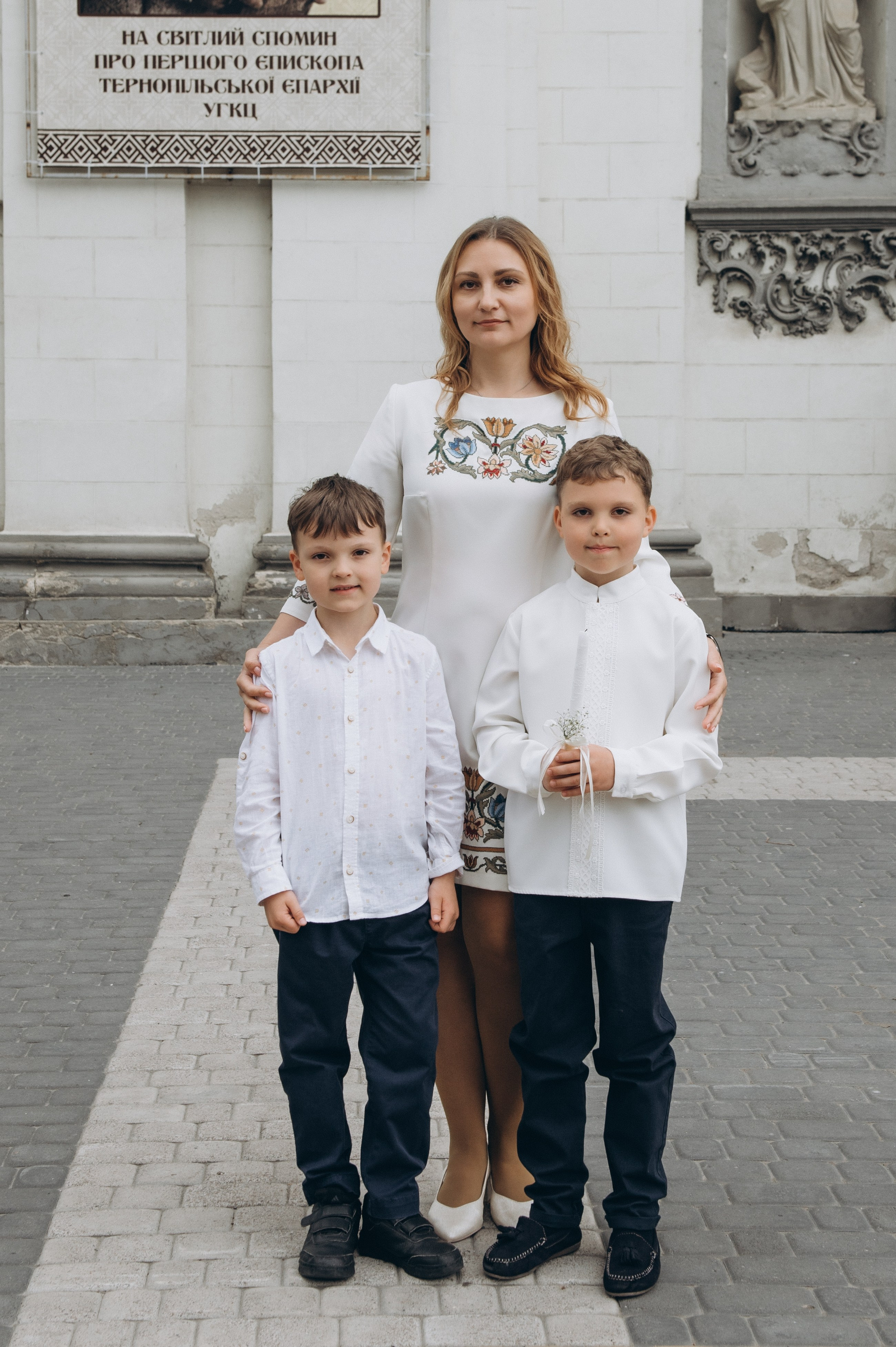 Фотосесія Першого Причастя Тернопіль, фотосесія Причастя Тернопіль, Таїнство Першого Причастя Тернопіль, Катедра Причастя Тернопіль. Сімейний, дитячий та індивідуальний фотограф в м. Тернопіль, м. Львів