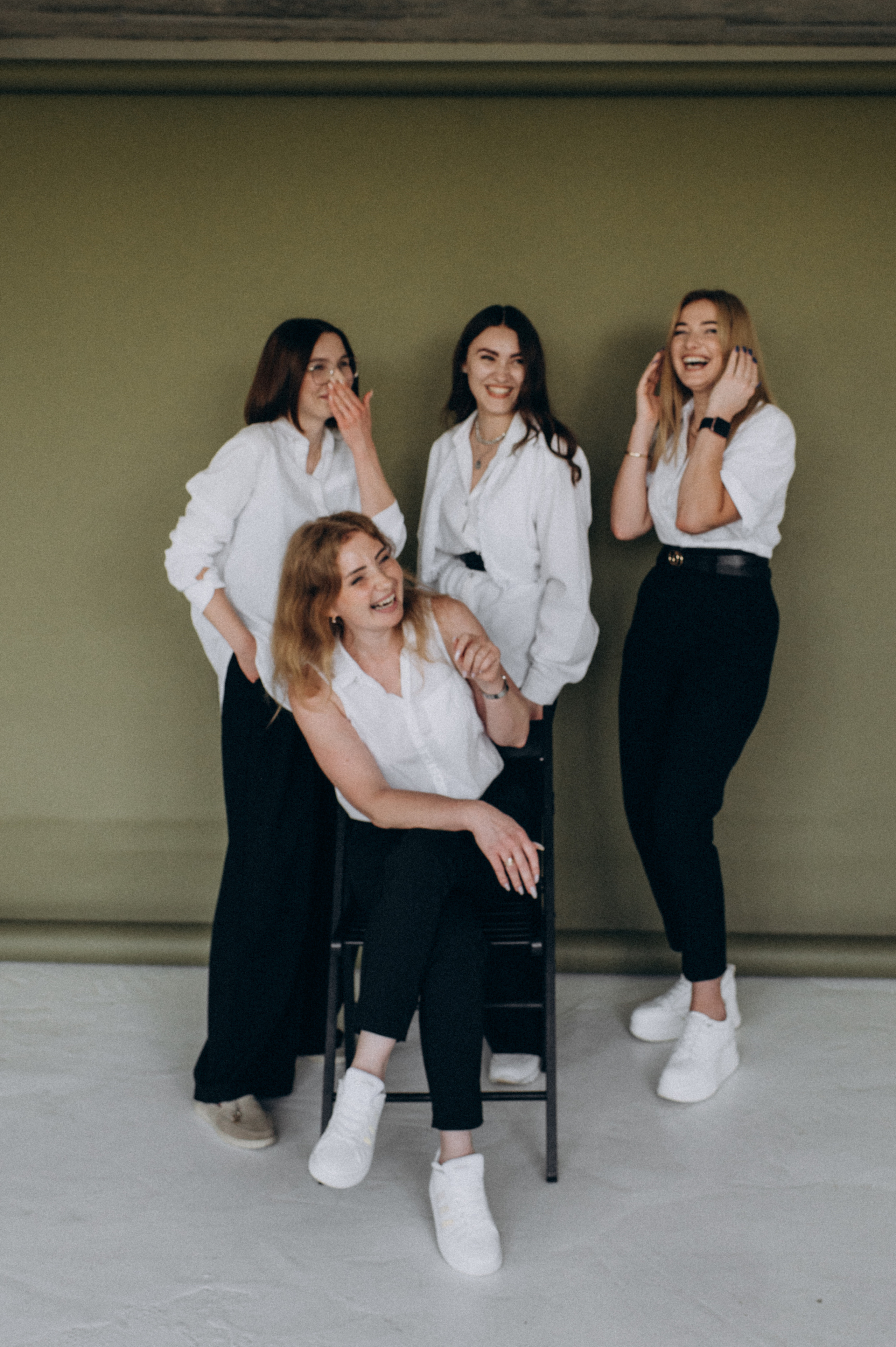 Зйомка персоналу Салону краси. Сімейний, дитячий та індивідуальний фотограф в м. Тернопіль, м. Львів