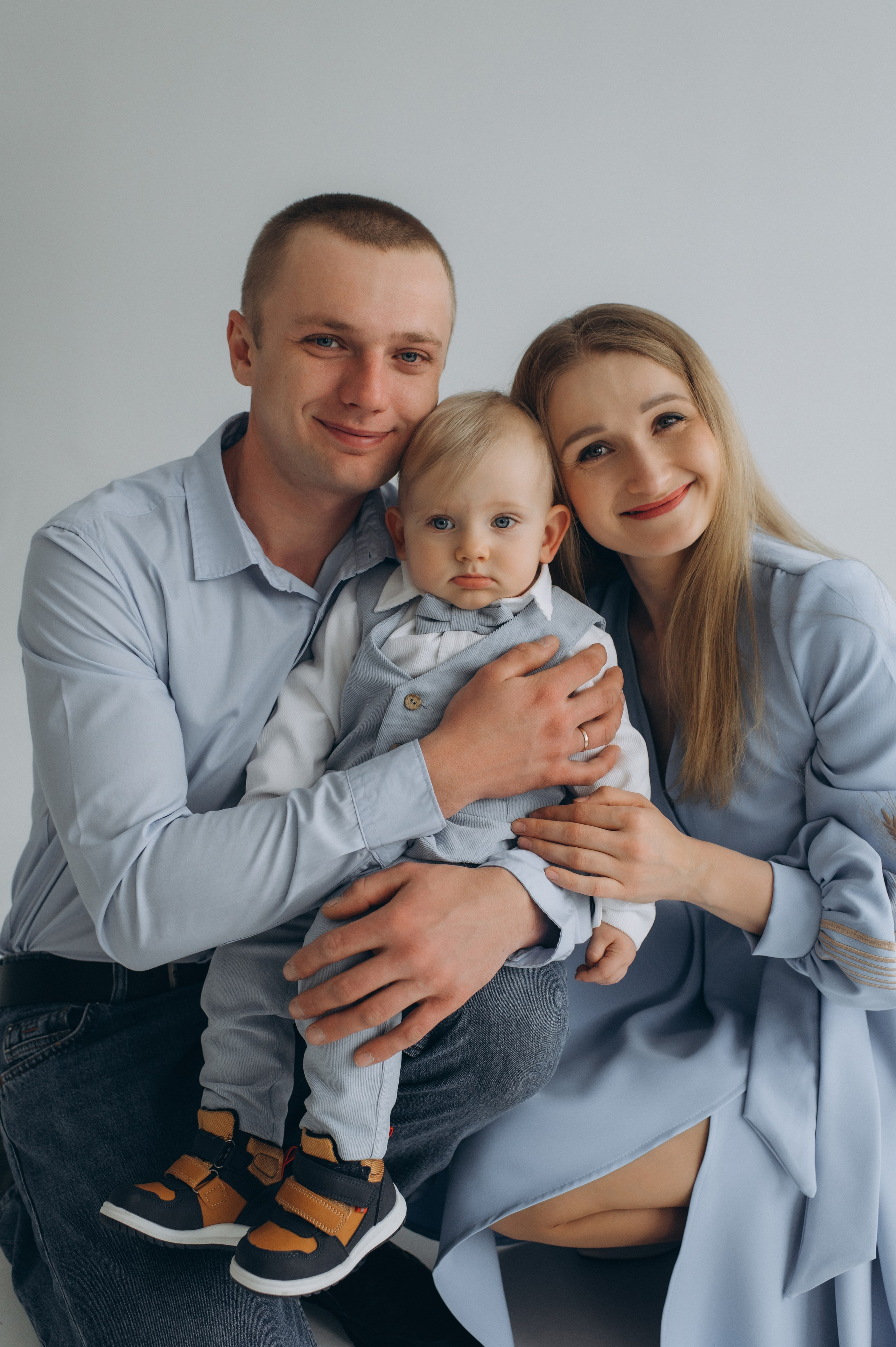 Зйомка дня народження дитини, фотосесія 1 рік Тернопіль, сімейний фотограф Тернопіль, сімейна фотосесія Тернопіль, перший тортик малюка. Сімейний, дитячий та індивідуальний фотограф в м. Тернопіль, м. Львів