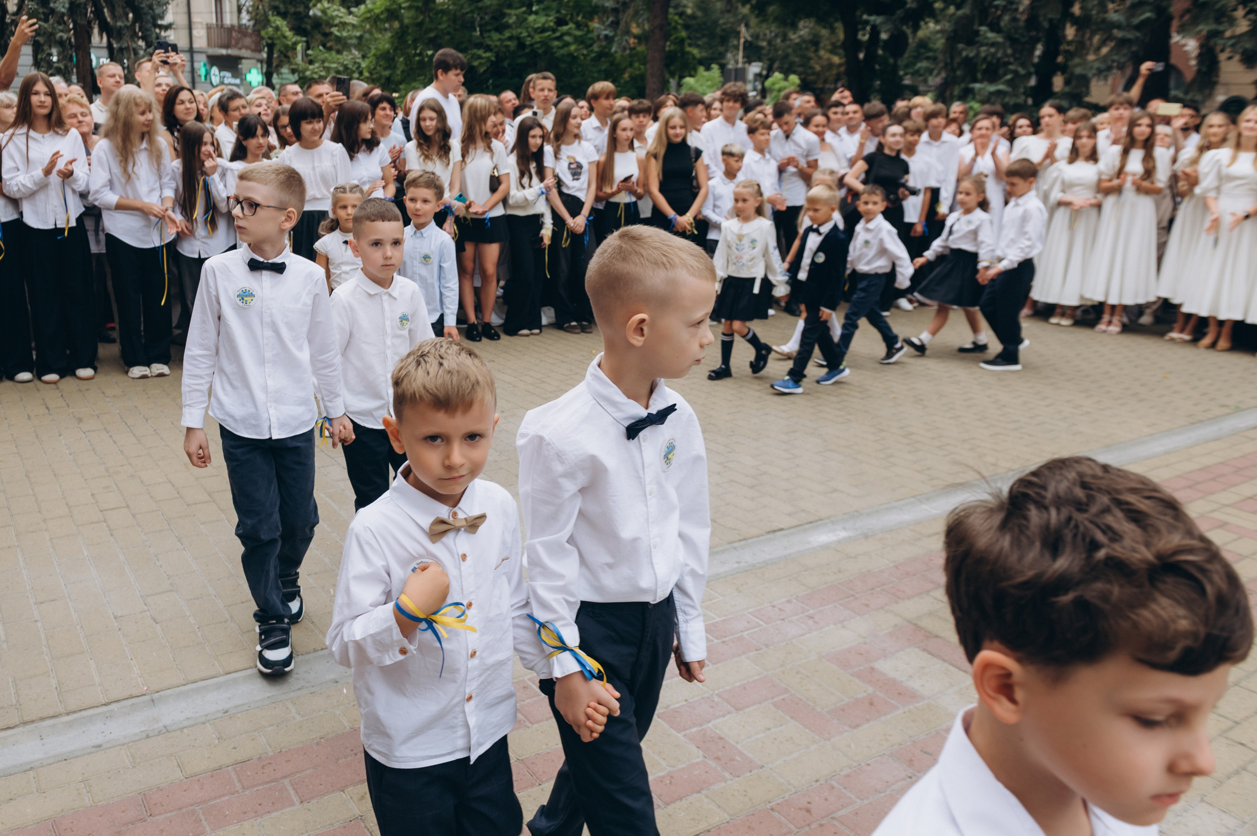 Перший дзвоник у Тернополі, фотосесія першокласників