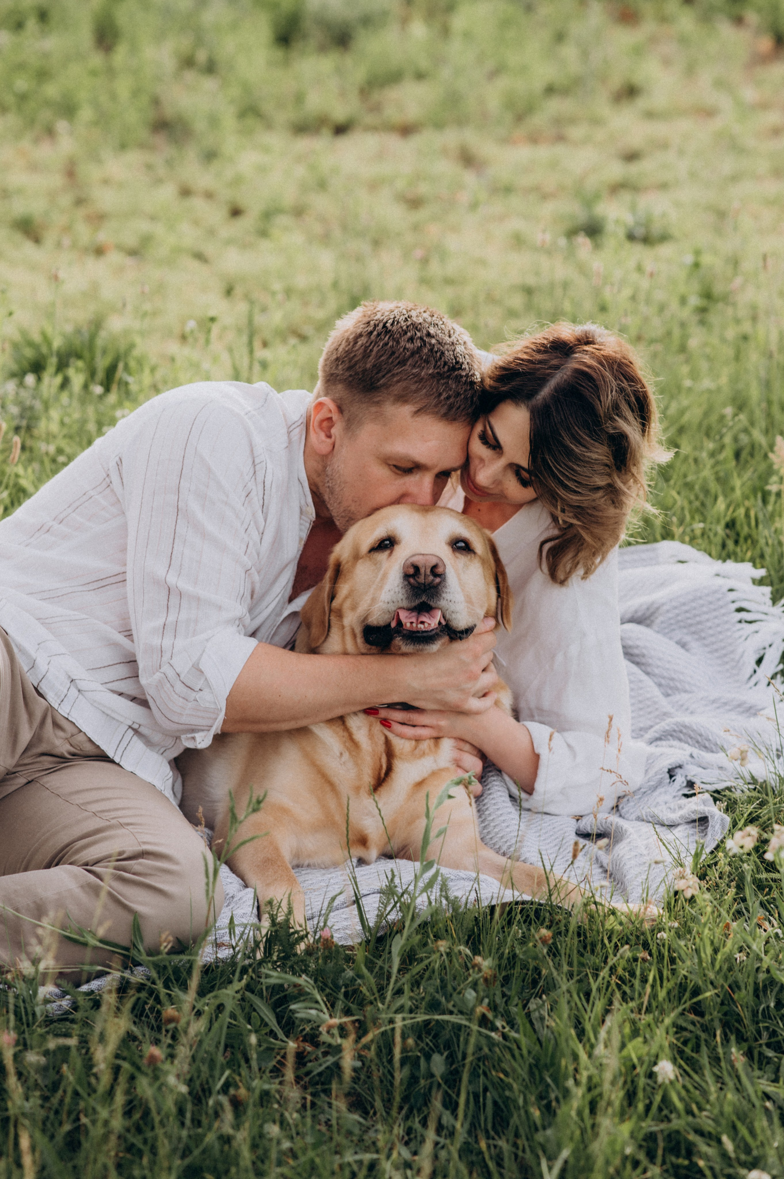 Сімейна фотосесія на природі, зйомка з собакою, фотосесія лавсторі Тернопіль. Сімейний, дитячий та індивідуальний фотограф в м. Тернопіль, м. Львів