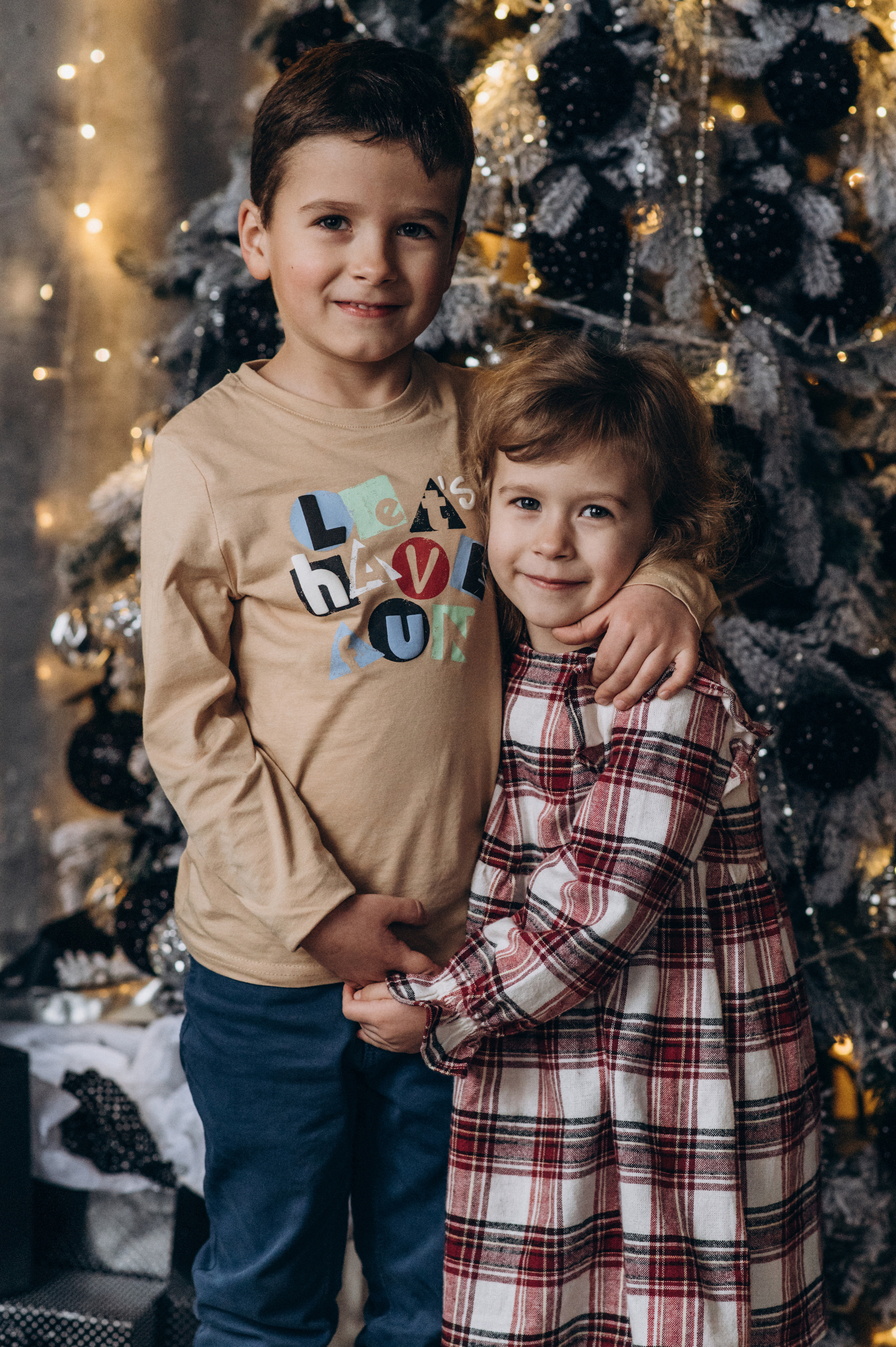 Новорічна сімейна зйомка у студії. Сімейний, дитячий та індивідуальний фотограф в м. Тернопіль, м. Львів