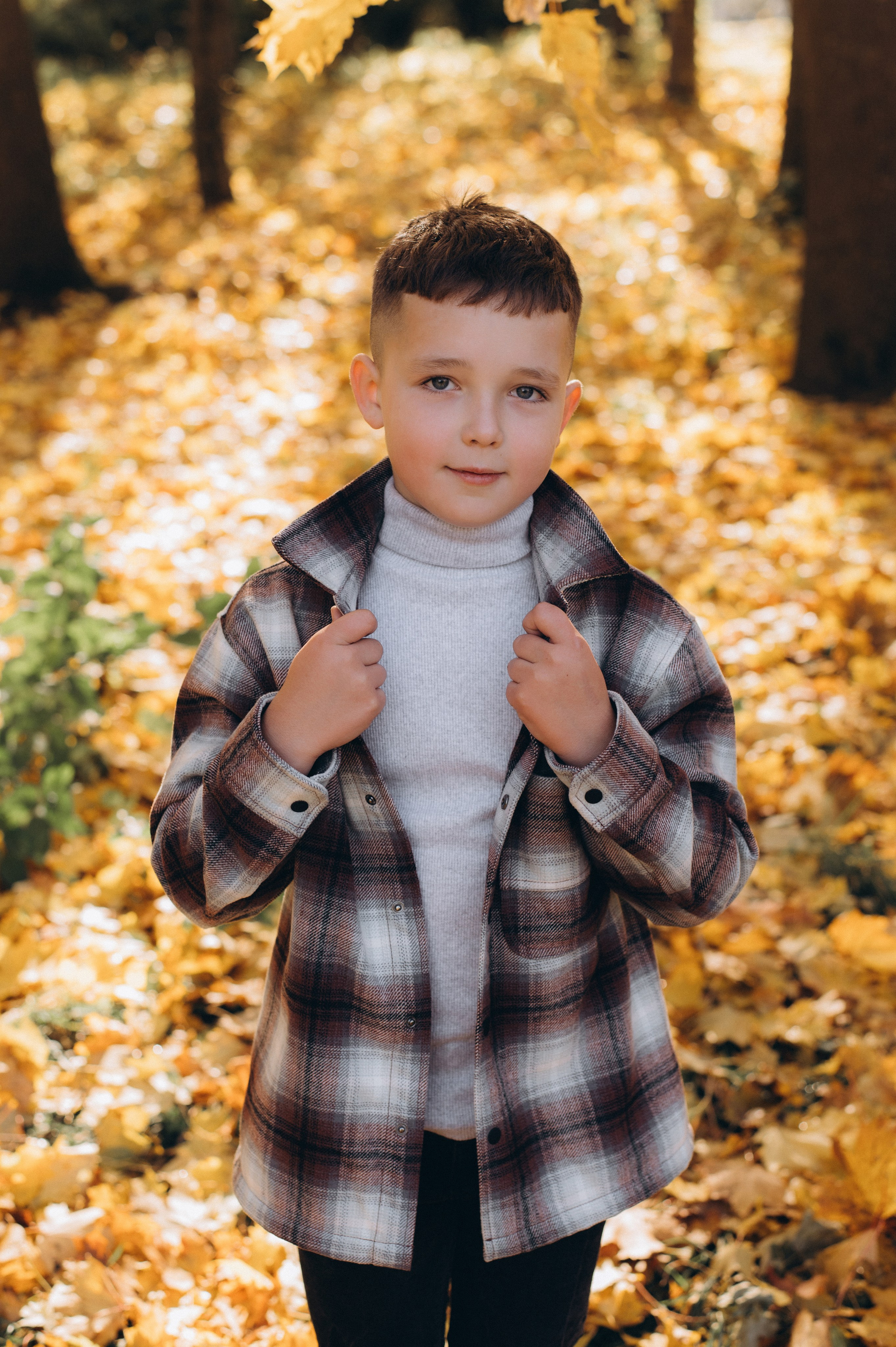 Осіння фотосесія 4 класу на віньєтки, випускні фотоальбоми Тернопіль, фотосесія випускників Тернопіль, шкільний випускний альбом Тернопіль. Сімейний, дитячий та індивідуальний фотограф в м. Тернопіль, м. Львів