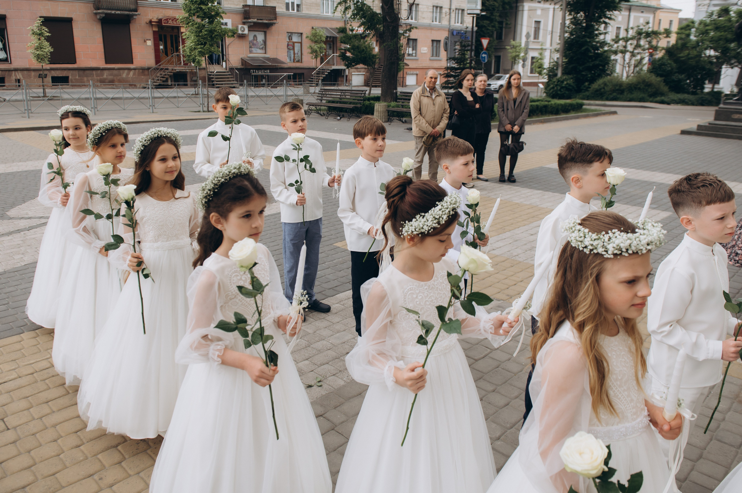 Фотосесія Першого Причастя Тернопіль, фотосесія Причастя Тернопіль, Таїнство Першого Причастя Тернопіль, Катедра Причастя Тернопіль. Сімейний, дитячий та індивідуальний фотограф в м. Тернопіль, м. Львів