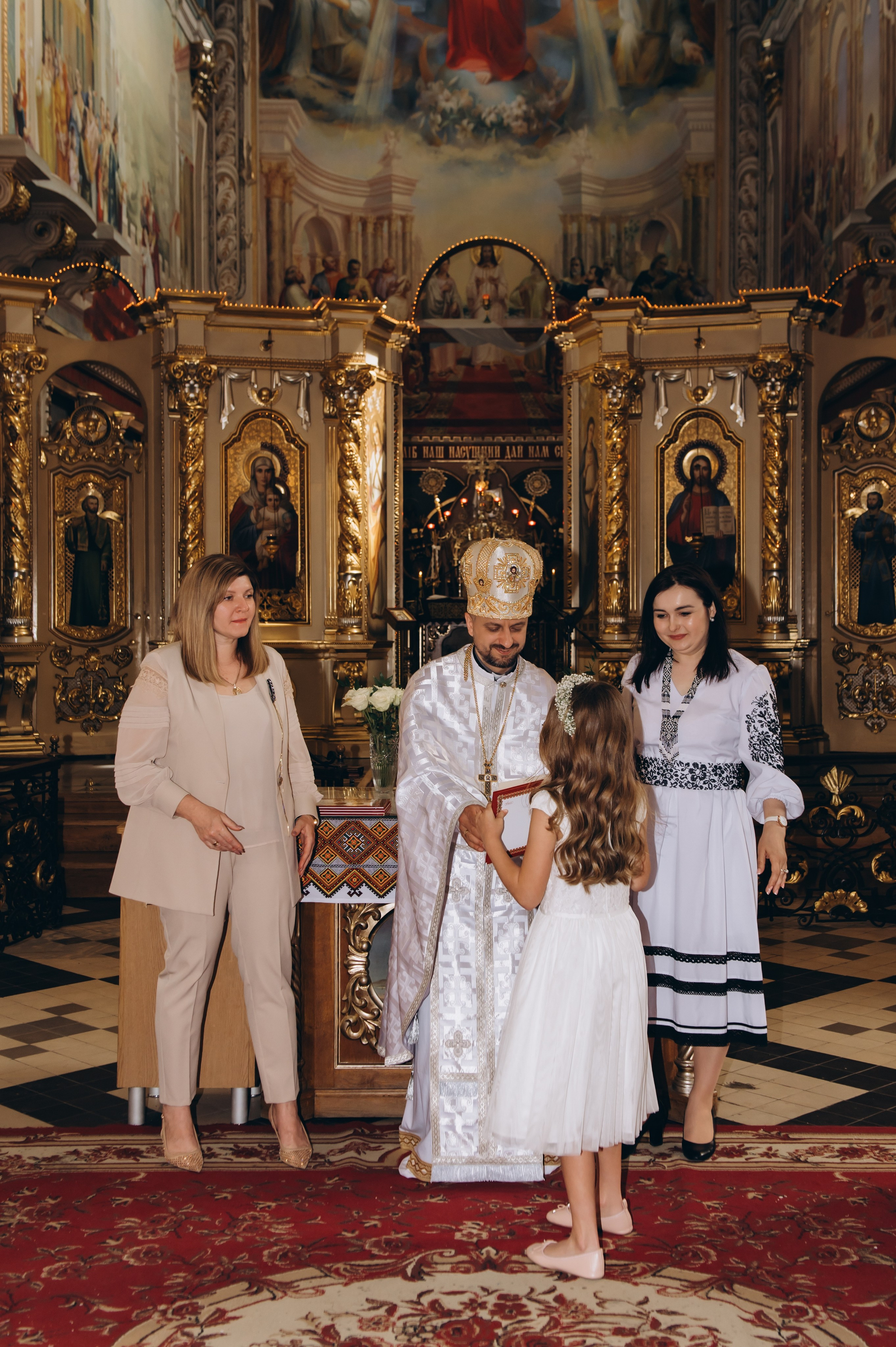 Фотосесія Першого Причастя Тернопіль, фотосесія Причастя Тернопіль, Таїнство Першого Причастя Тернопіль, Катедра Причастя Тернопіль. Сімейний, дитячий та індивідуальний фотограф в м. Тернопіль, м. Львів