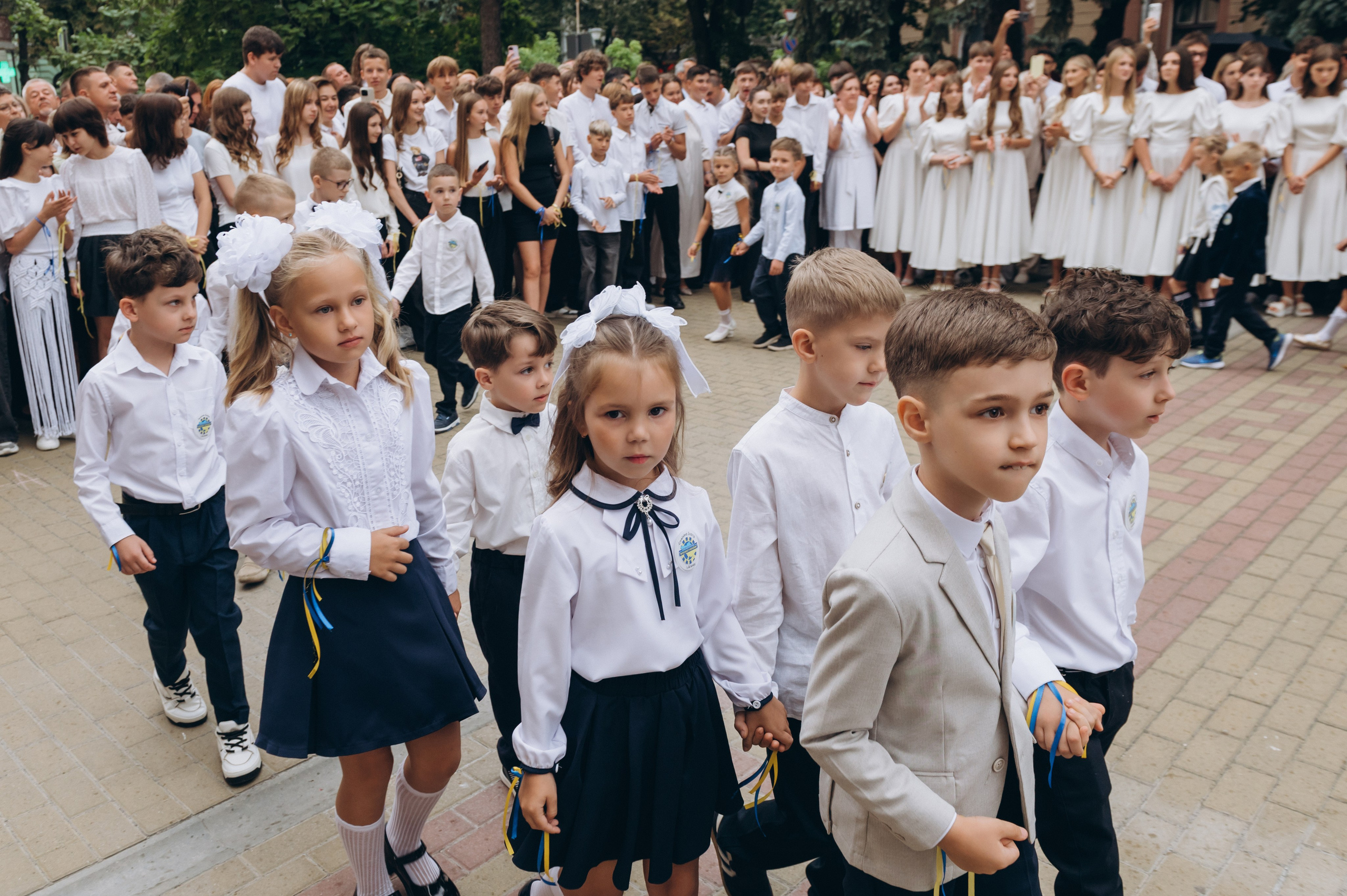 Перший дзвоник у Тернополі, фотосесія першокласників