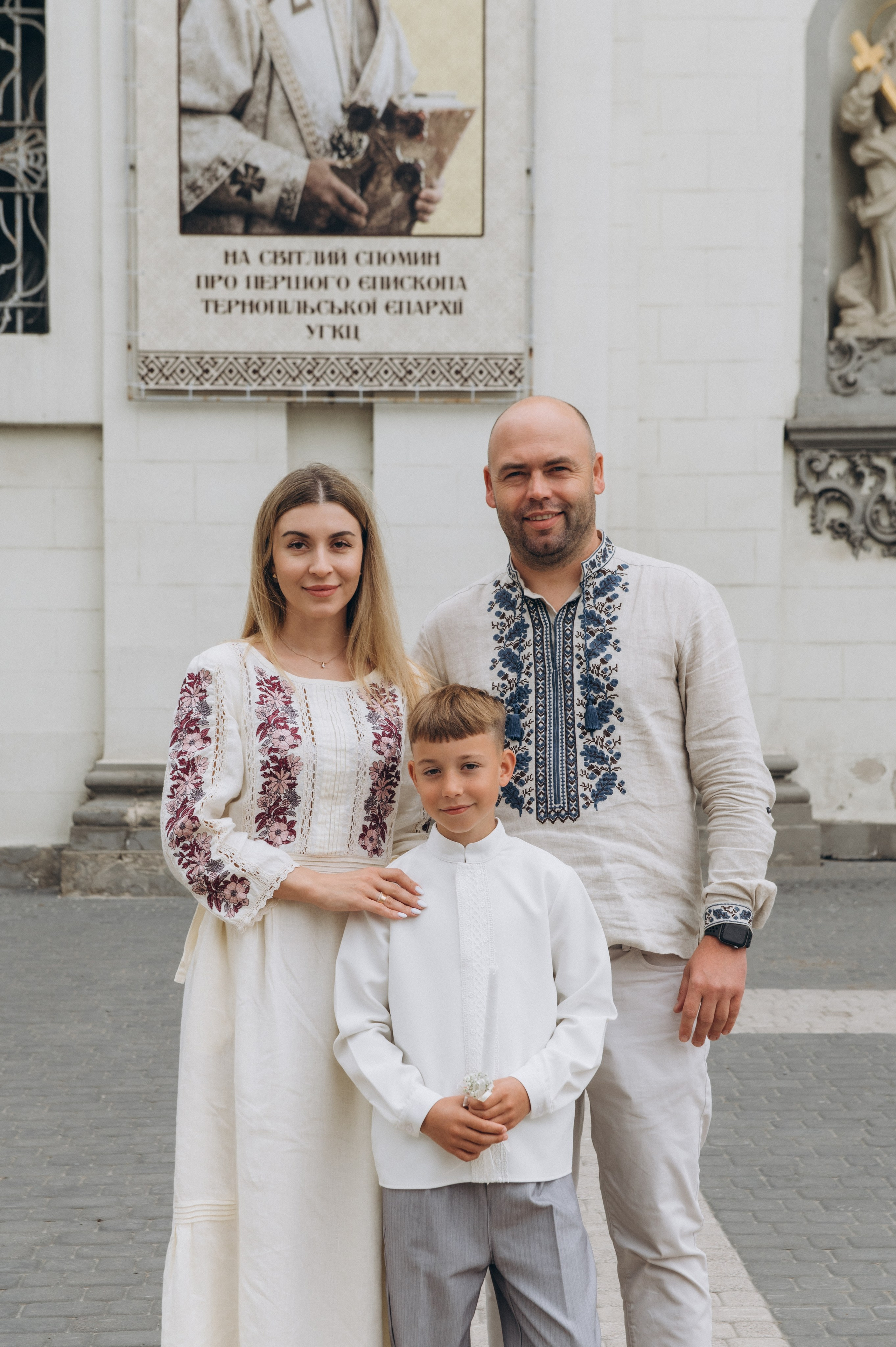 Фотосесія Першого Причастя Тернопіль, фотосесія Причастя Тернопіль, Таїнство Першого Причастя Тернопіль, Катедра Причастя Тернопіль. Сімейний, дитячий та індивідуальний фотограф в м. Тернопіль, м. Львів
