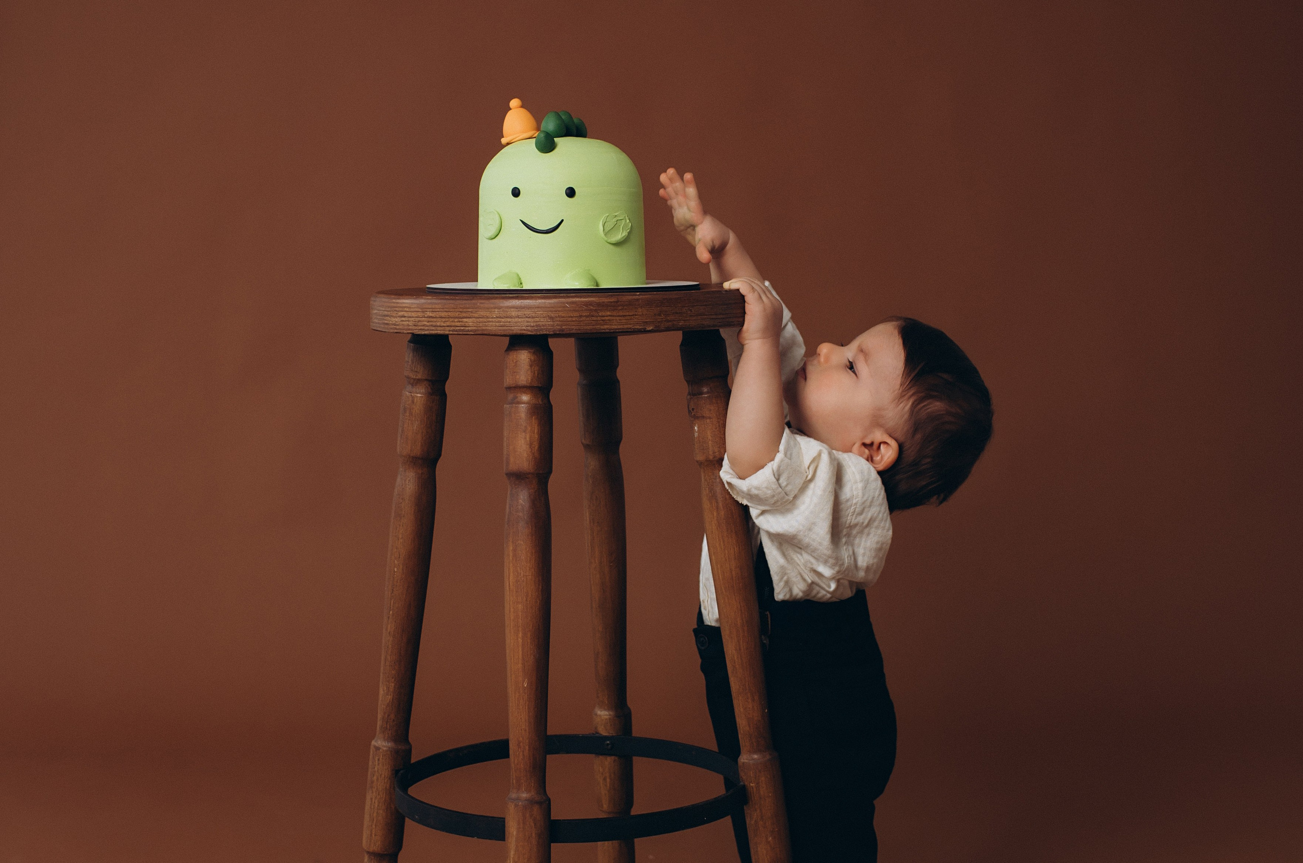 Перший тортик малюка, зйомка першого тортика Тернопіль, новорічна фотосесія, зйомка дня народження, сімейний фотограф Тернопіль, cakesmash. Сімейний, дитячий та індивідуальний фотограф в м. Тернопіль, м. Львів