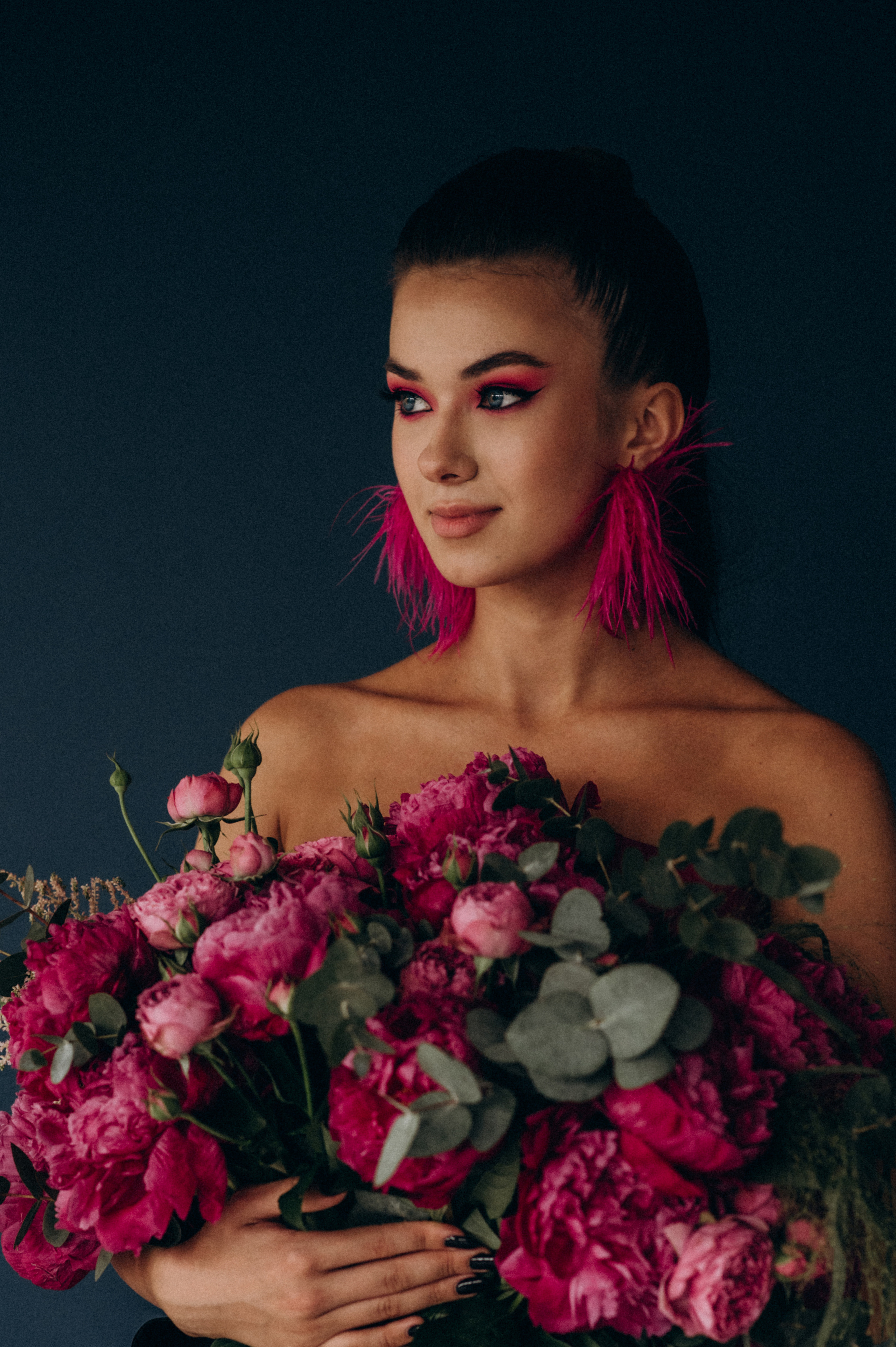 Випускниця, зйомка у студії, фотосесія випускного Тернопіль Львів. Сімейний, дитячий та індивідуальний фотограф в м. Тернопіль, м. Львів