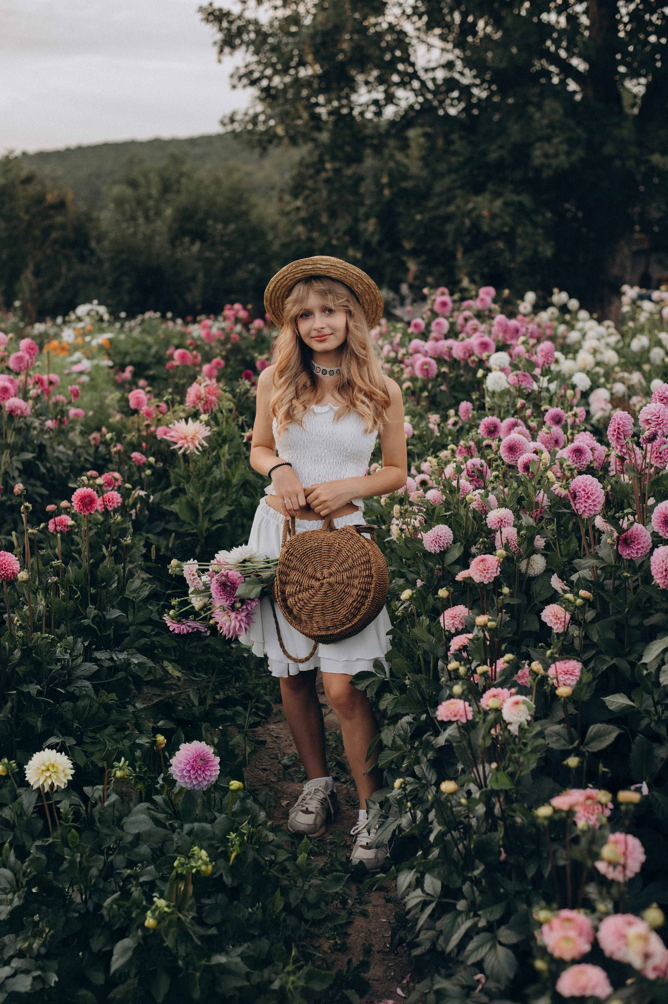 Сімейна фотосесія мами і доньки, сімейний фотограф Тернопіль, портретний фотограф, сімейна фотосесія Тернопіль, фотосесія в жоржинах. Сімейний, дитячий та індивідуальний фотограф в м. Тернопіль, м. Львів